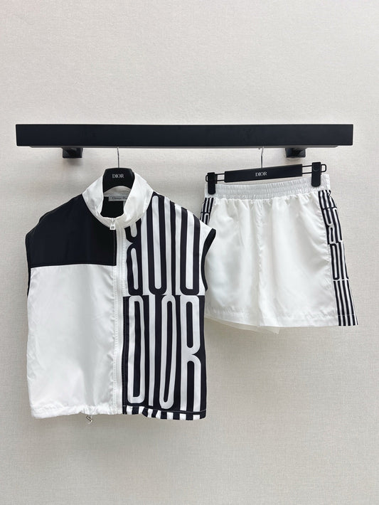 D*r 25ss Sleeveless Jacket + Elastic Waist Shorts suit