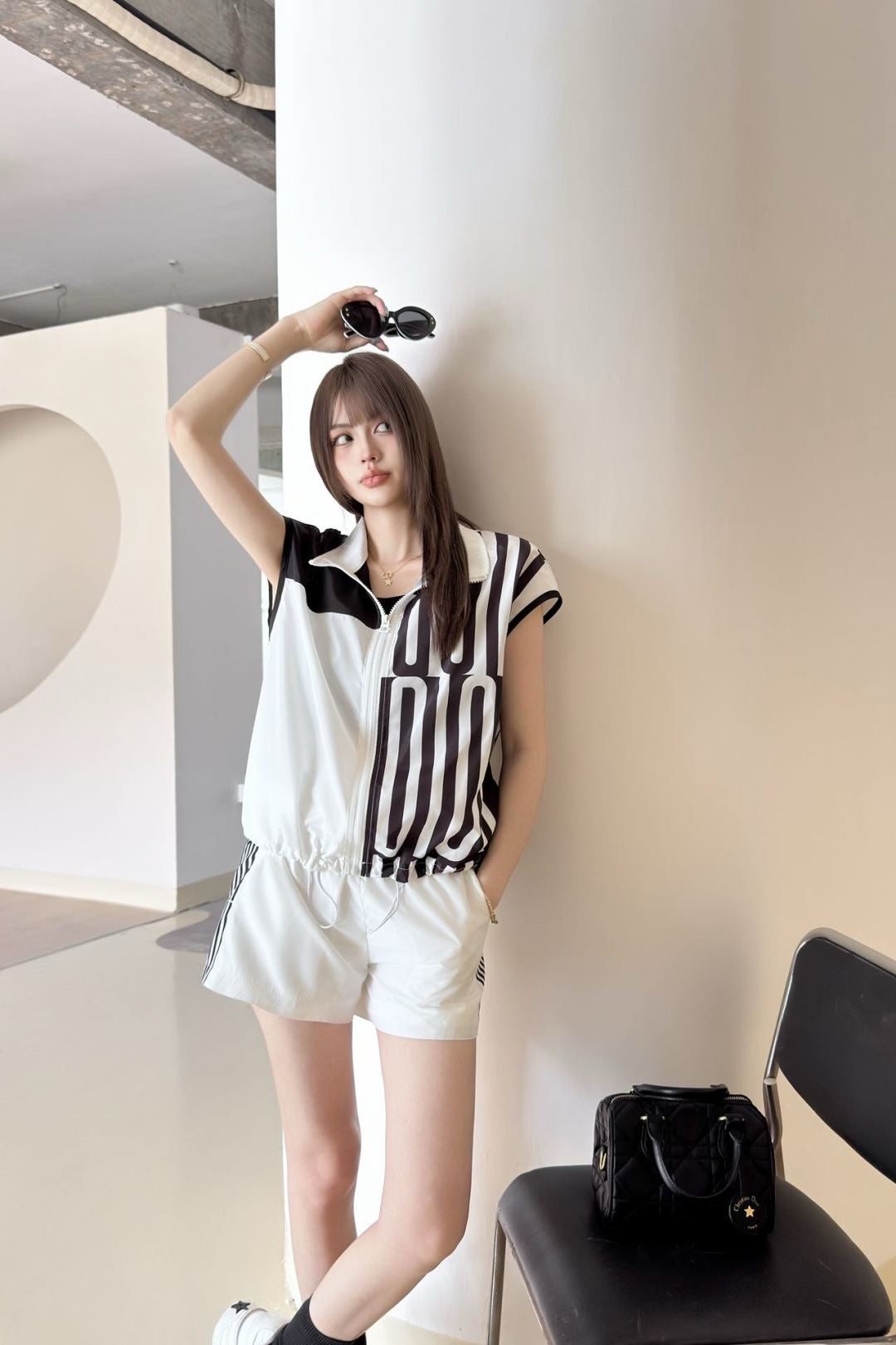 D*r 25ss Sleeveless Jacket + Elastic Waist Shorts suit