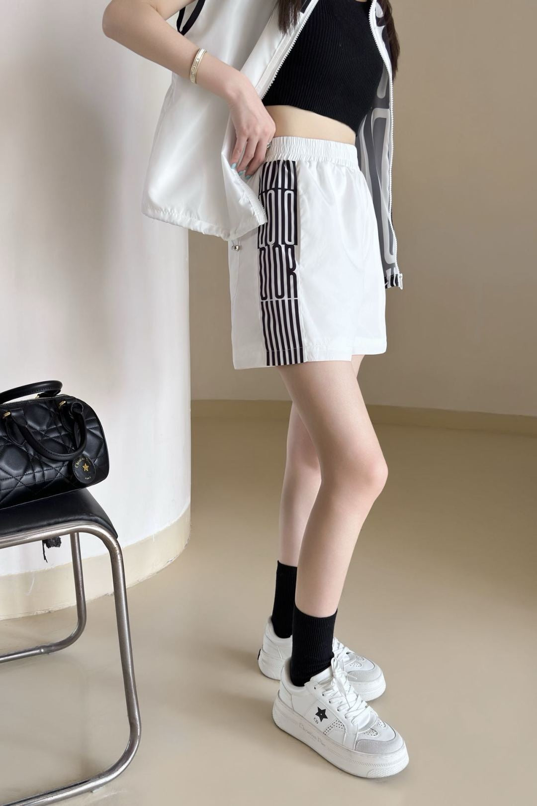 D*r 25ss Sleeveless Jacket + Elastic Waist Shorts suit