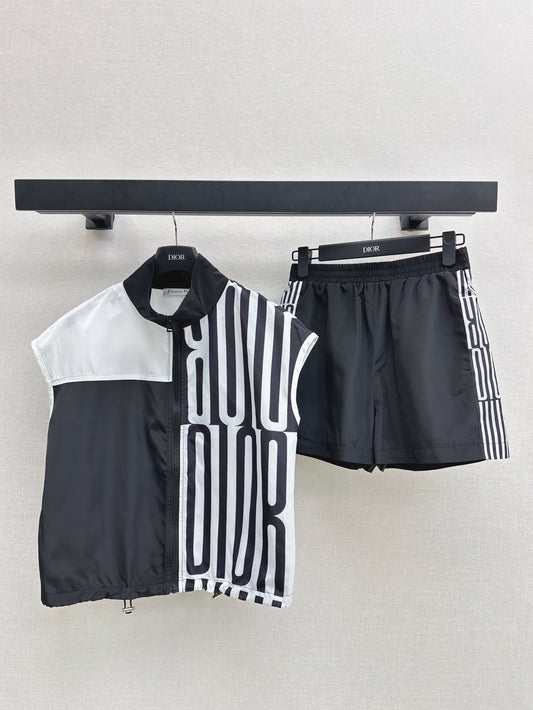 D*r 25ss Sleeveless Jacket + Elastic Waist Shorts suit