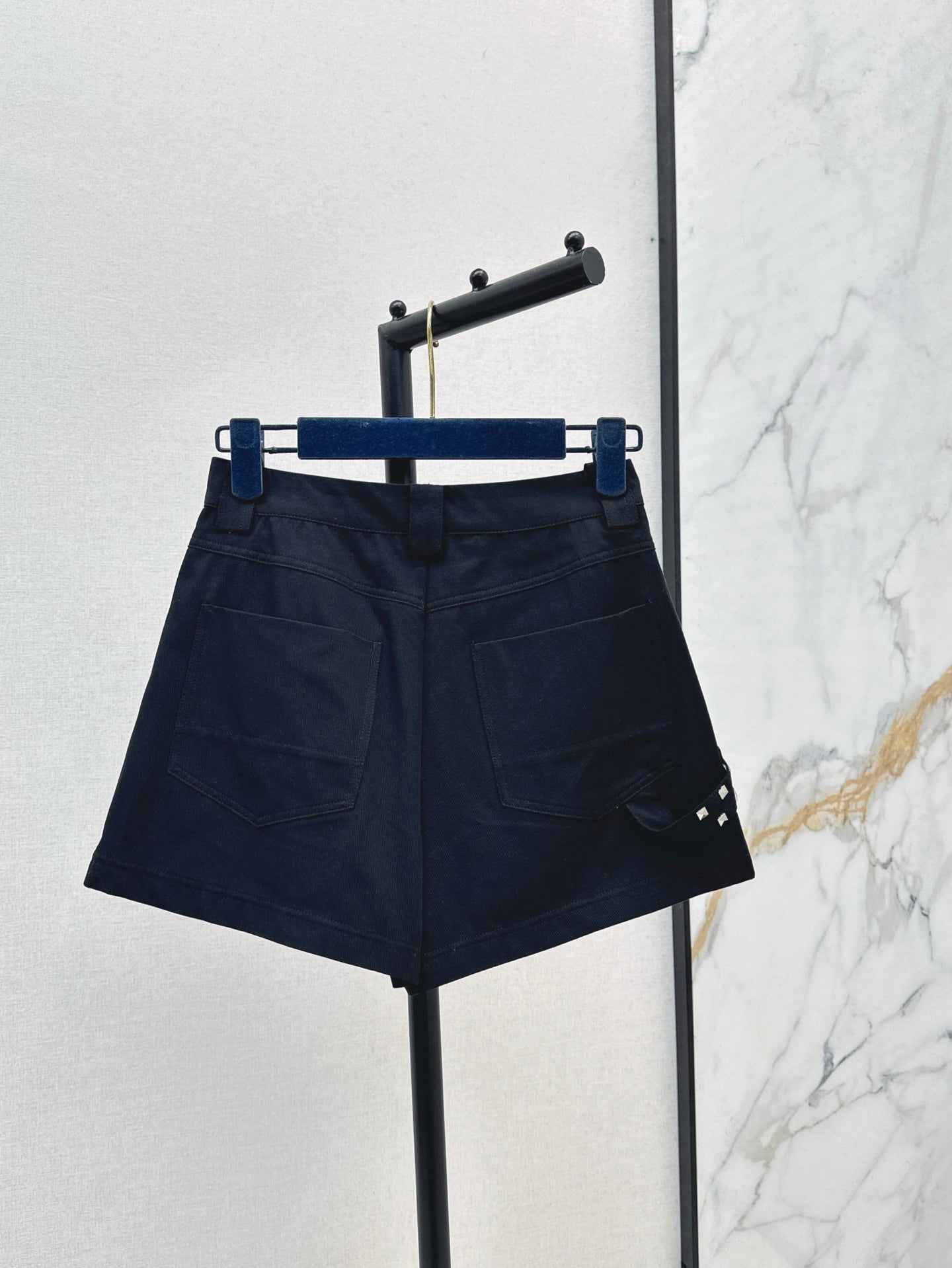Loui* canvas cotton shorts