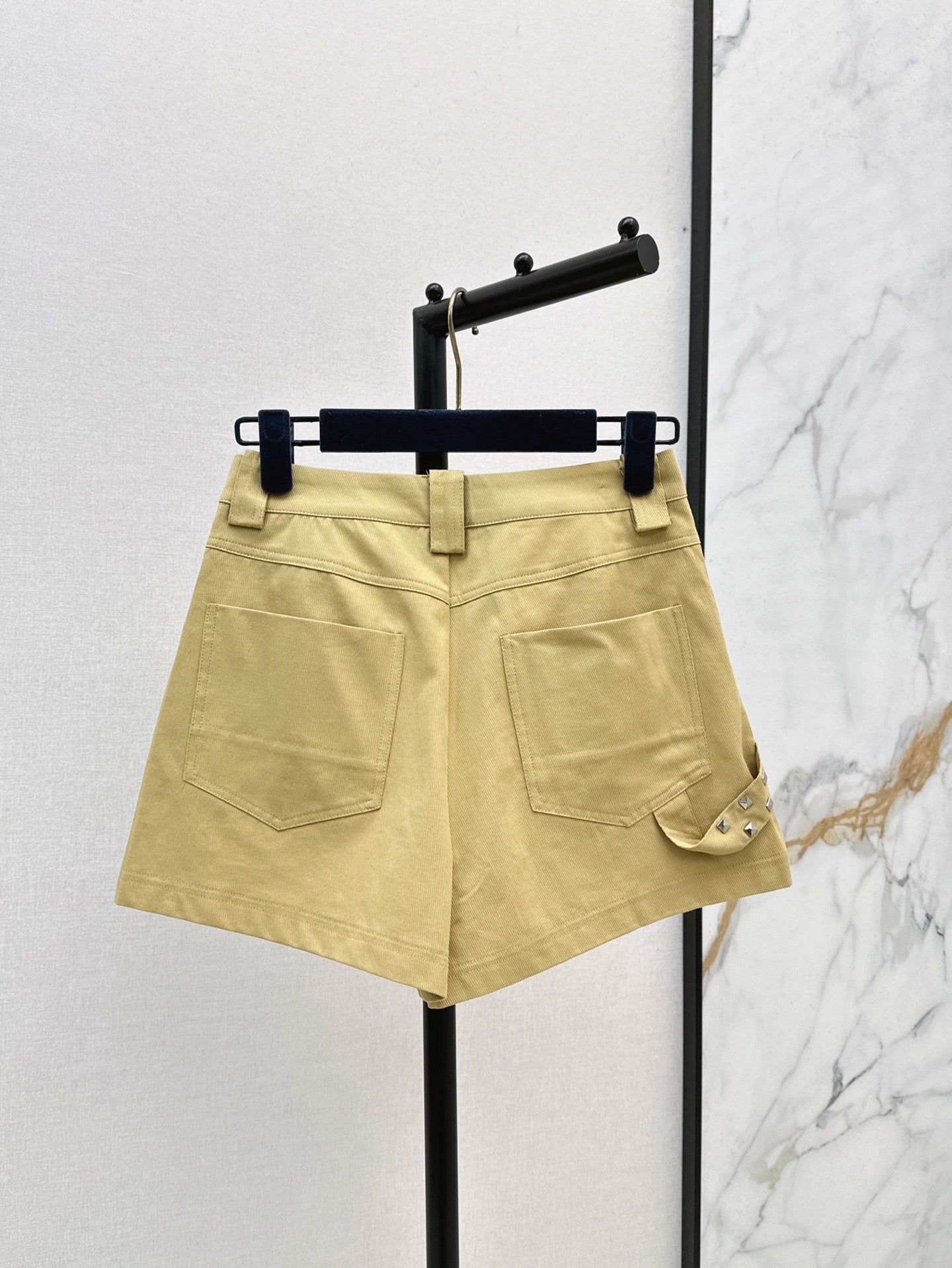 Loui* canvas cotton shorts