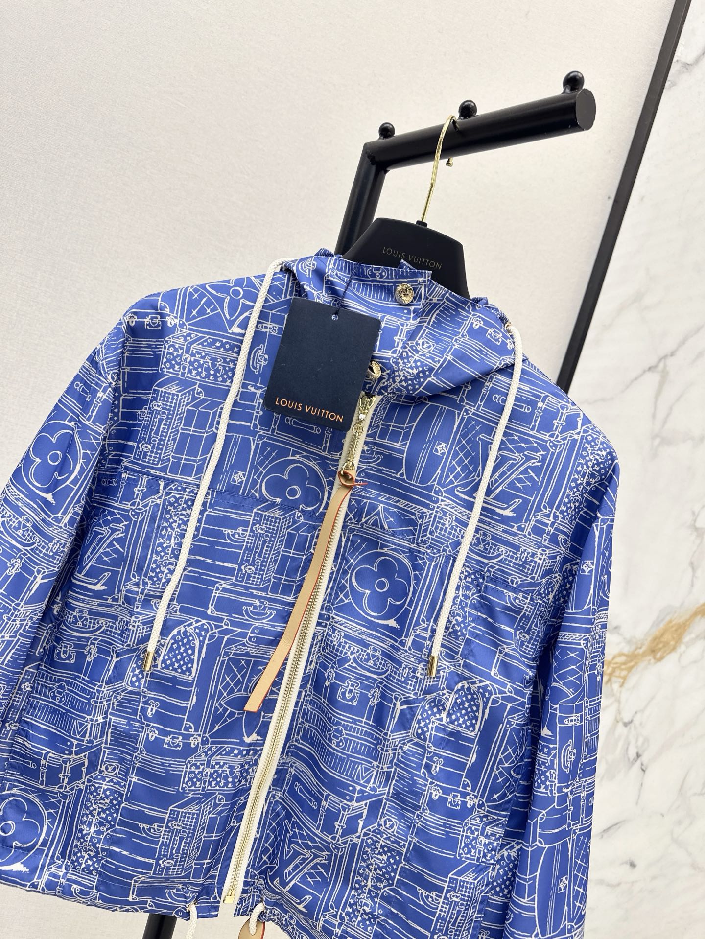 Loui* 25ss Hooded printed jacket