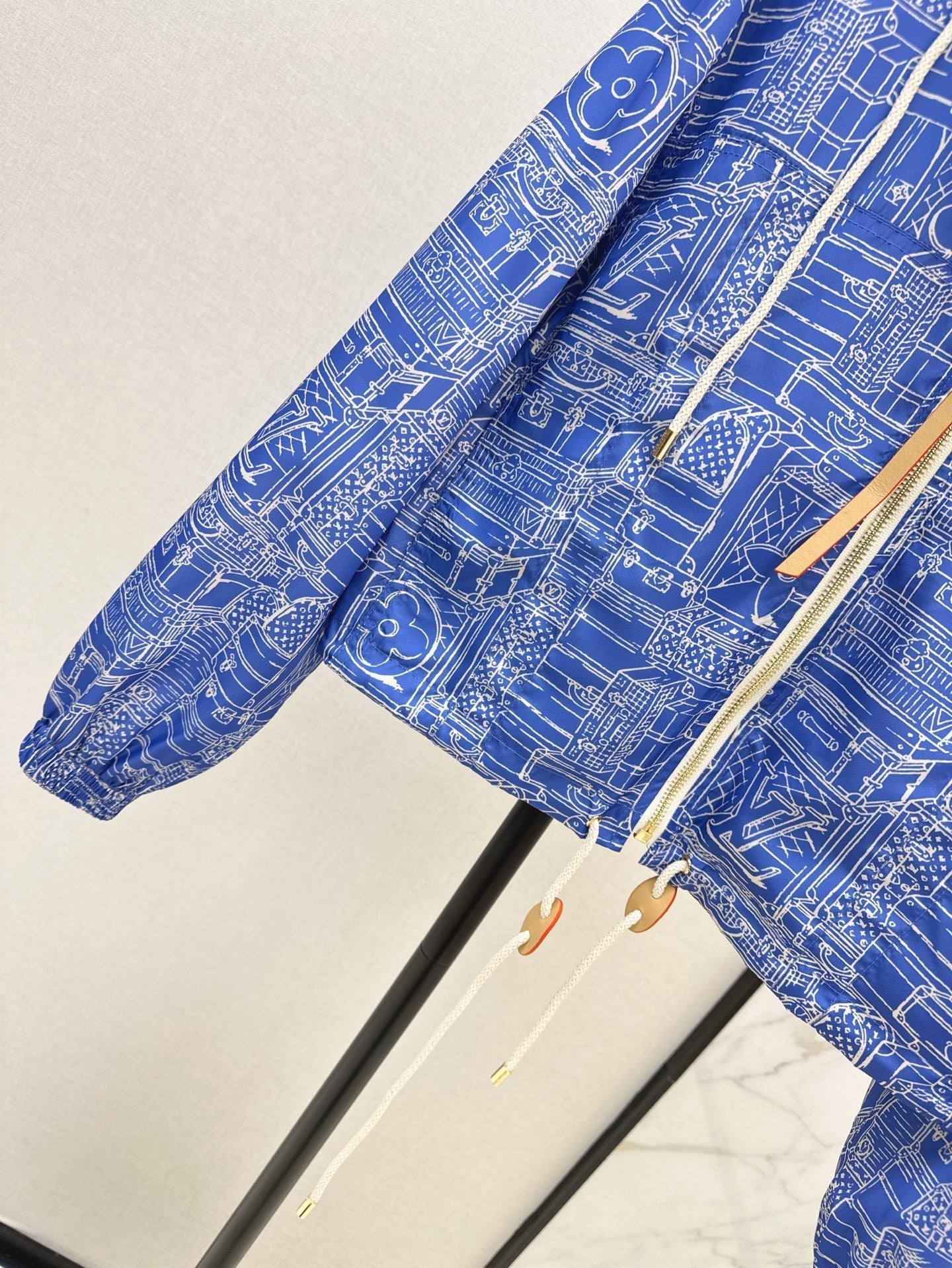 Loui* 25ss Hooded printed jacket