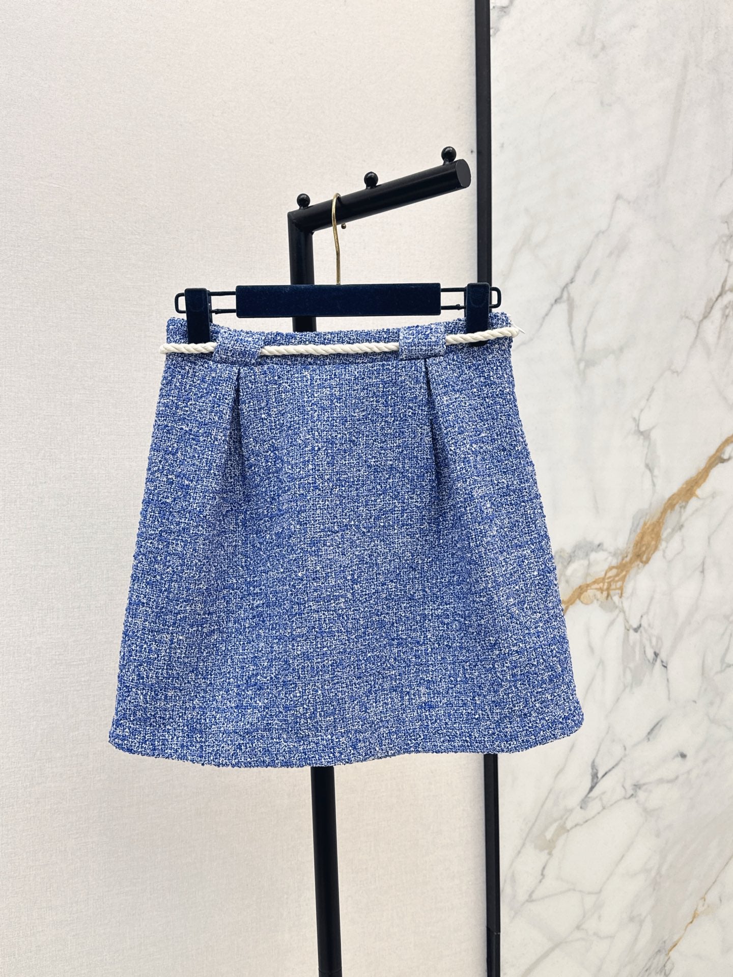 Loui* Pocket waistband mini skirt