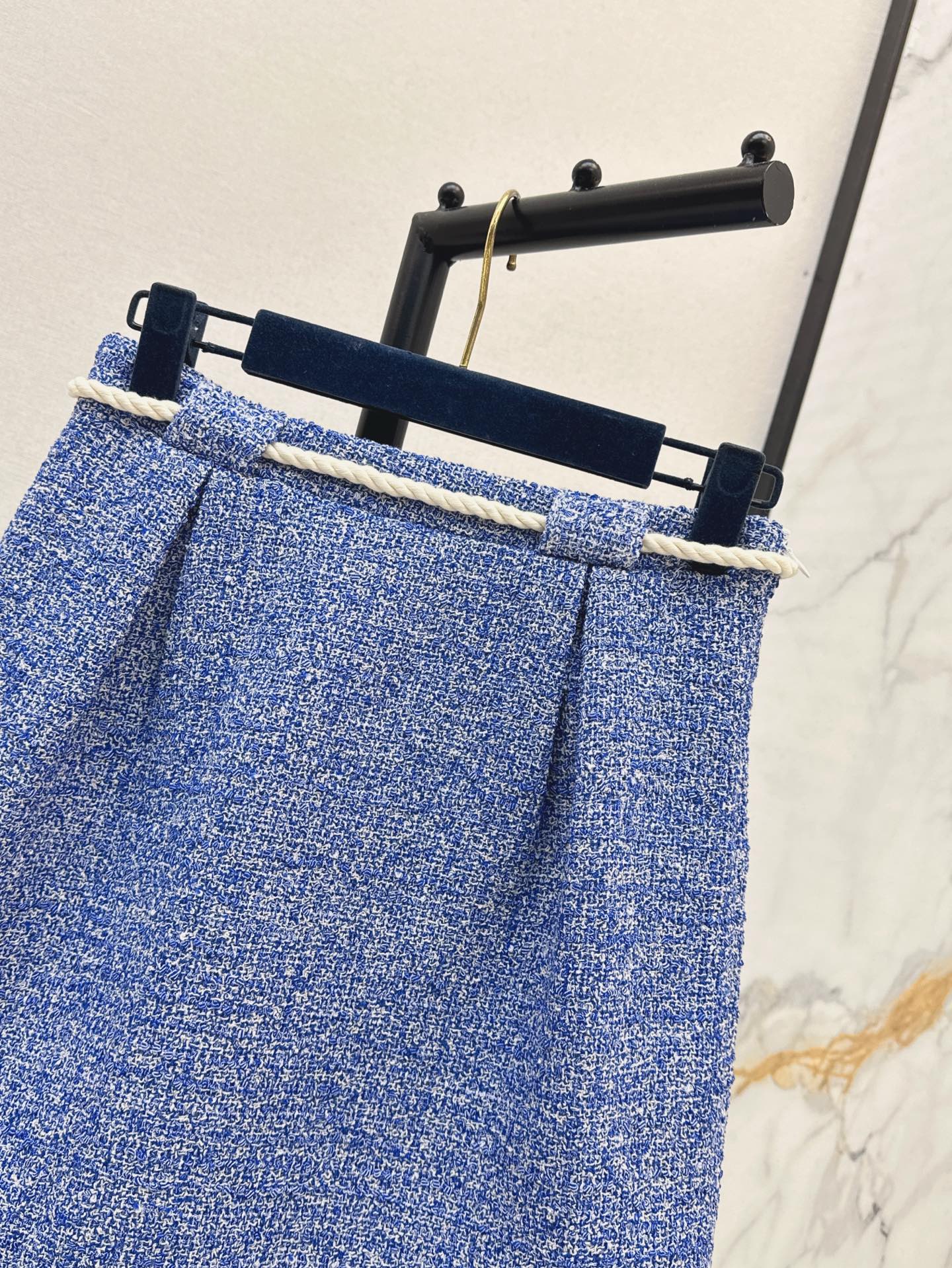 Loui* Pocket waistband mini skirt