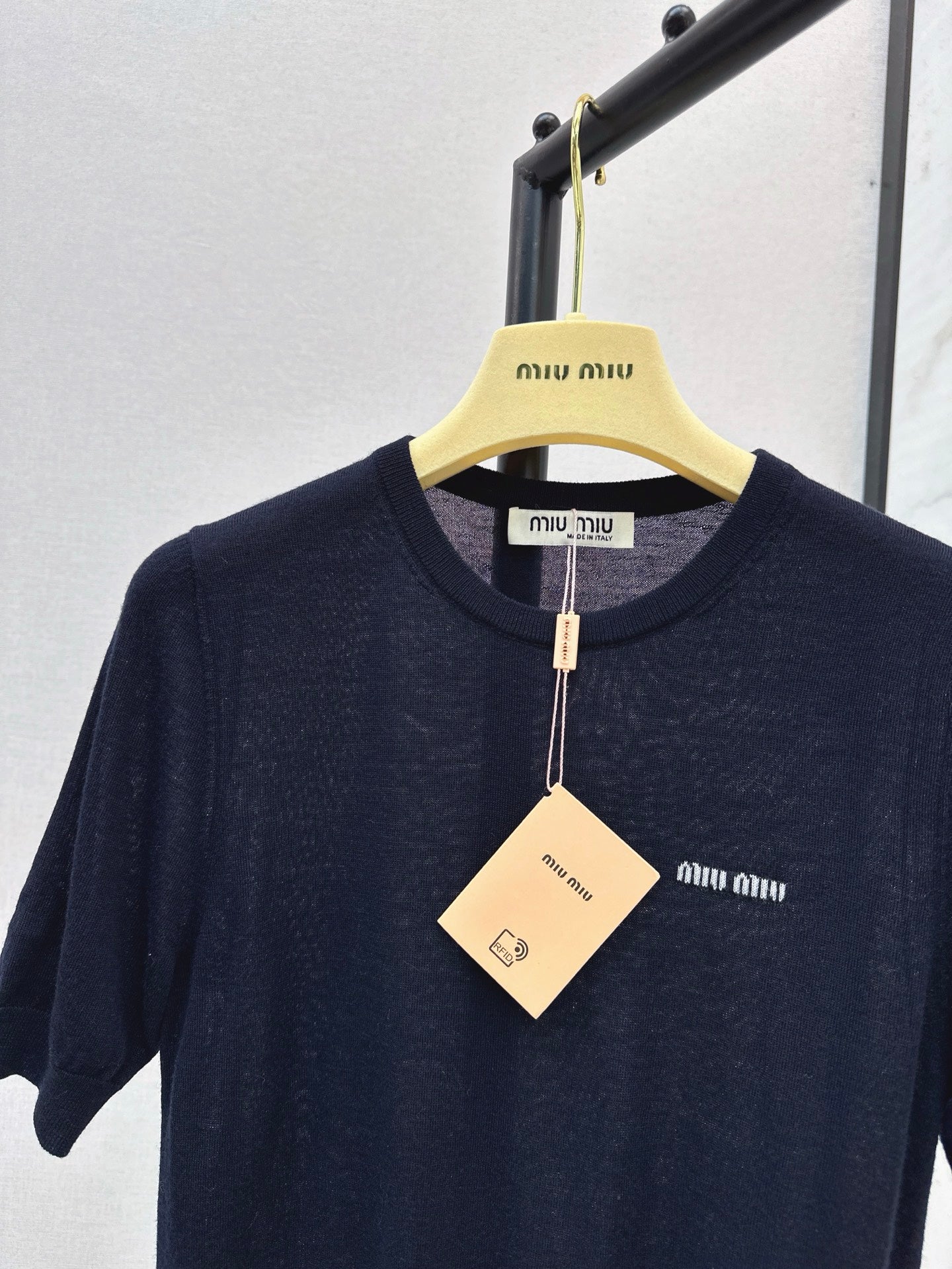 M*u 25ss Cashmere and silk cable-knit crew-neck sweater