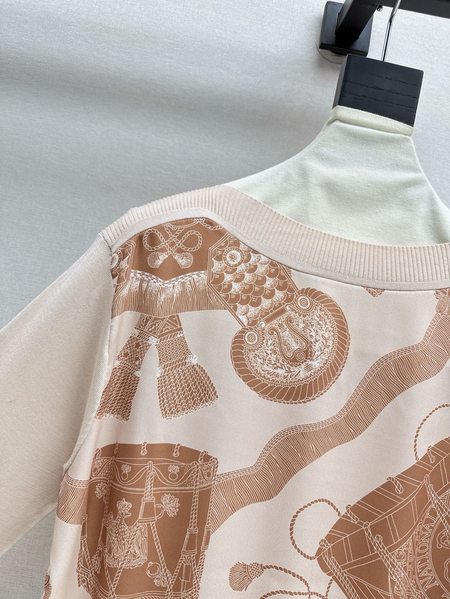 Herm* Long-sleeve twillaine sweater