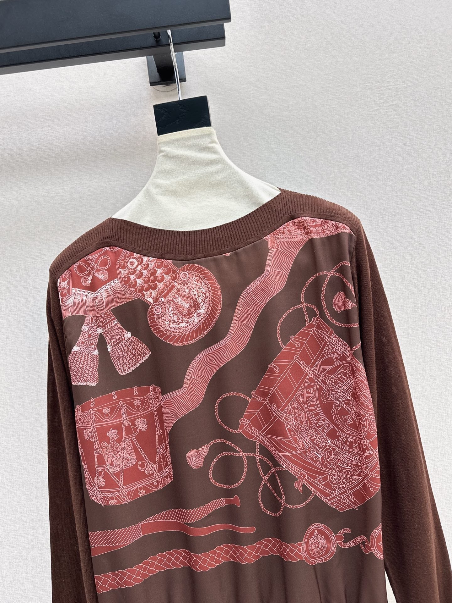 Herm* Long-sleeve twillaine sweater