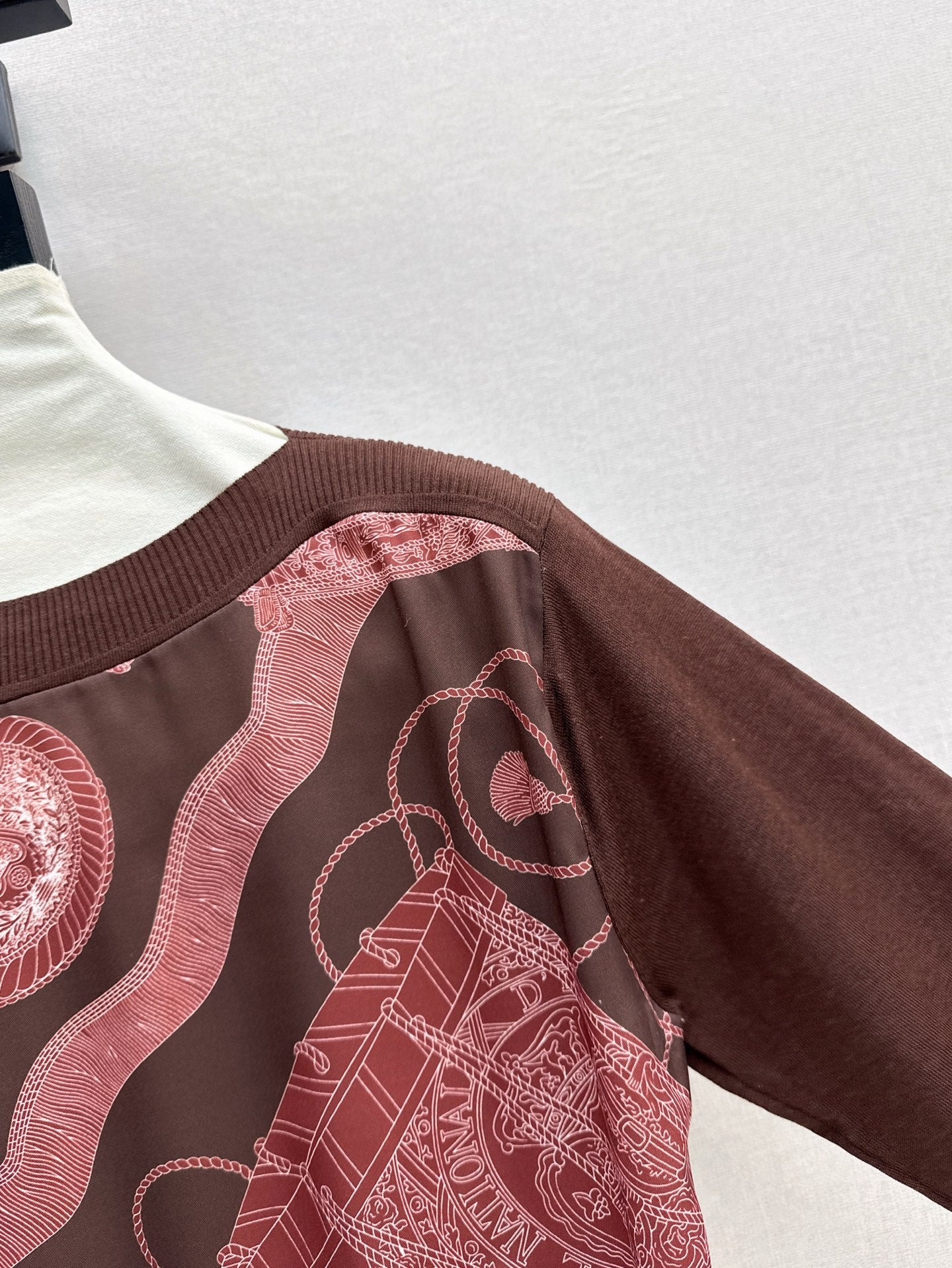 Herm* Long-sleeve twillaine sweater