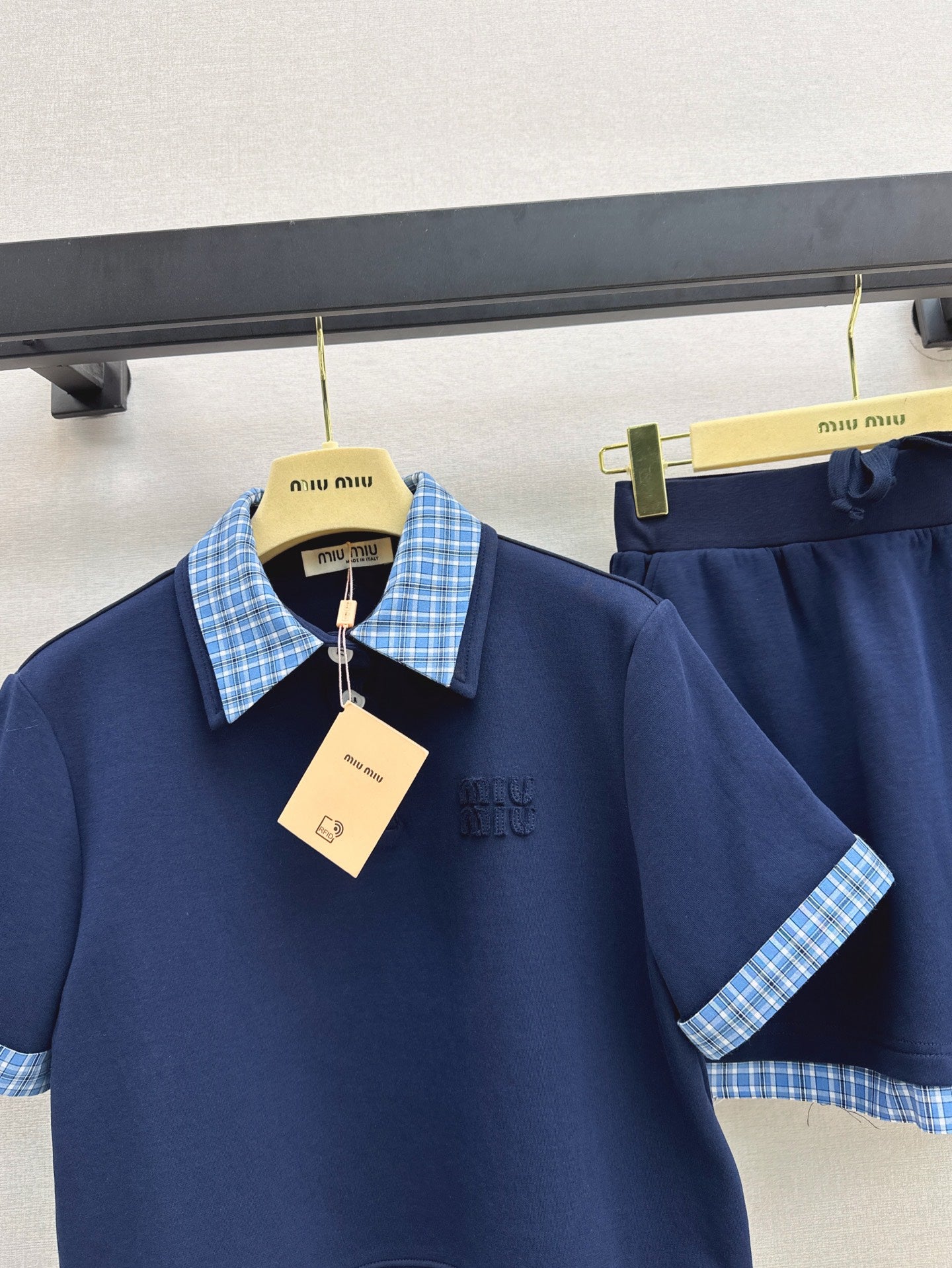 M*u 25ss Plaid lapel top + mini skirt suit