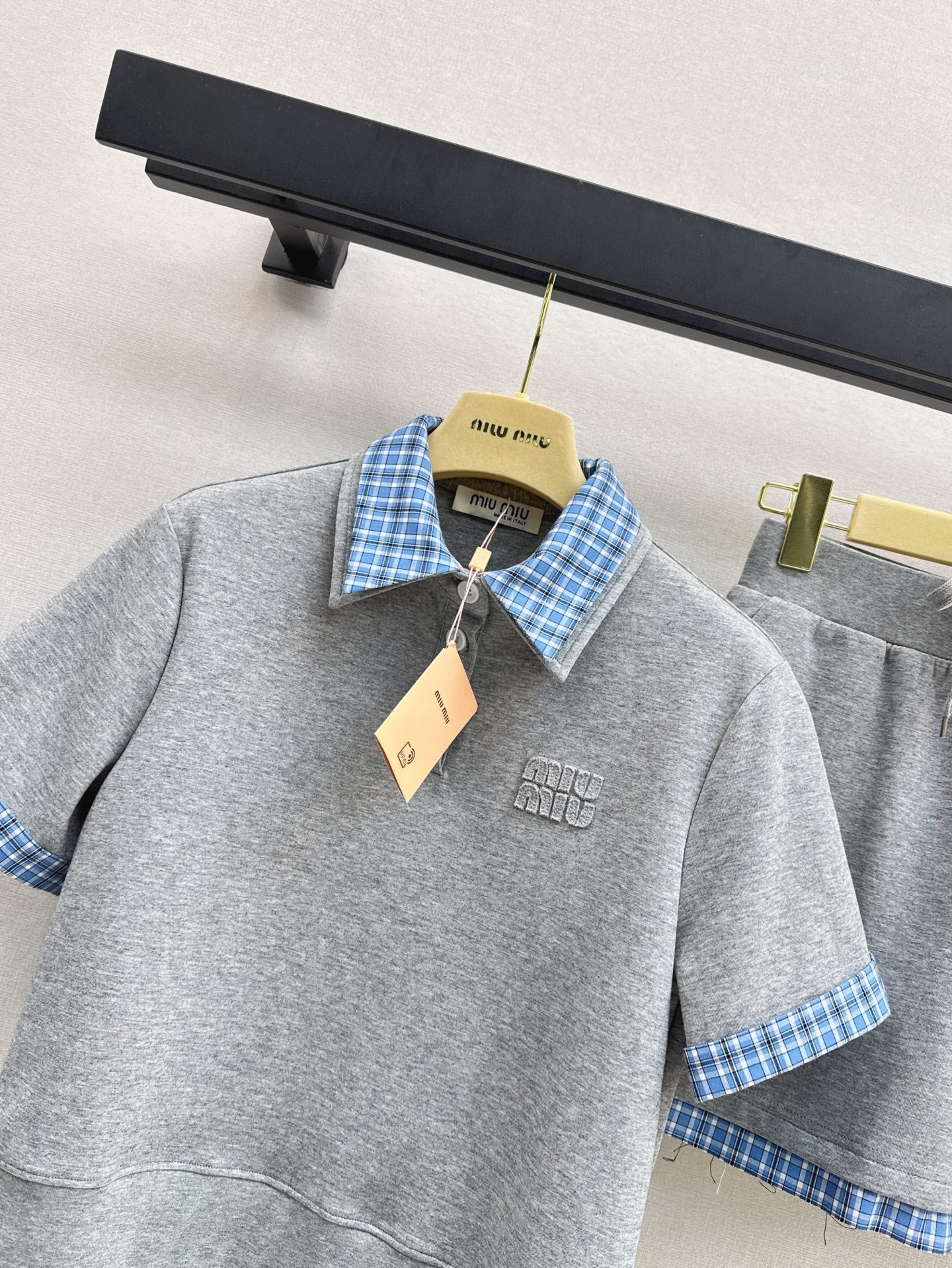 M*u 25ss Plaid lapel top + mini skirt suit