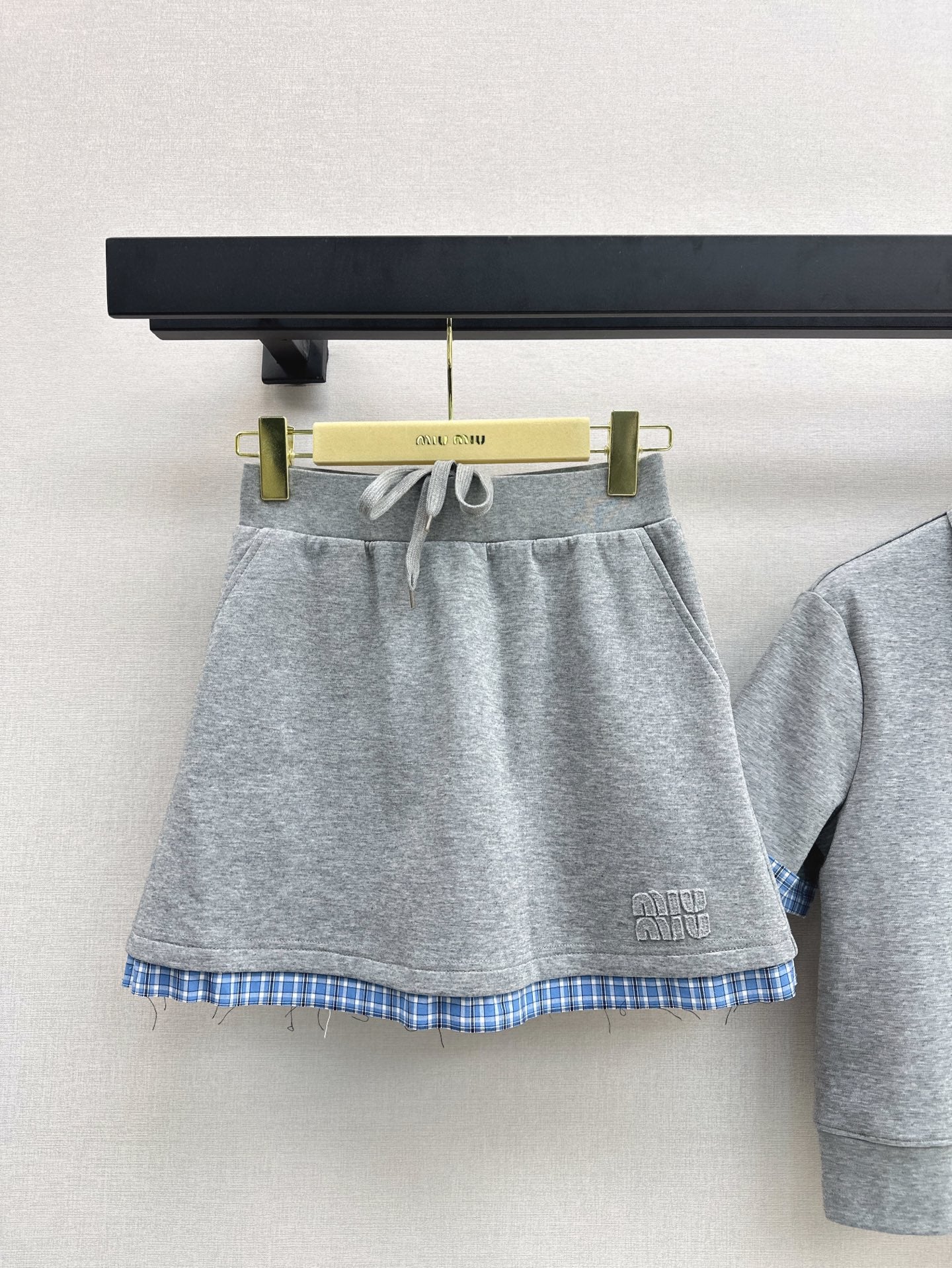 M*u 25ss Plaid lapel top + mini skirt suit