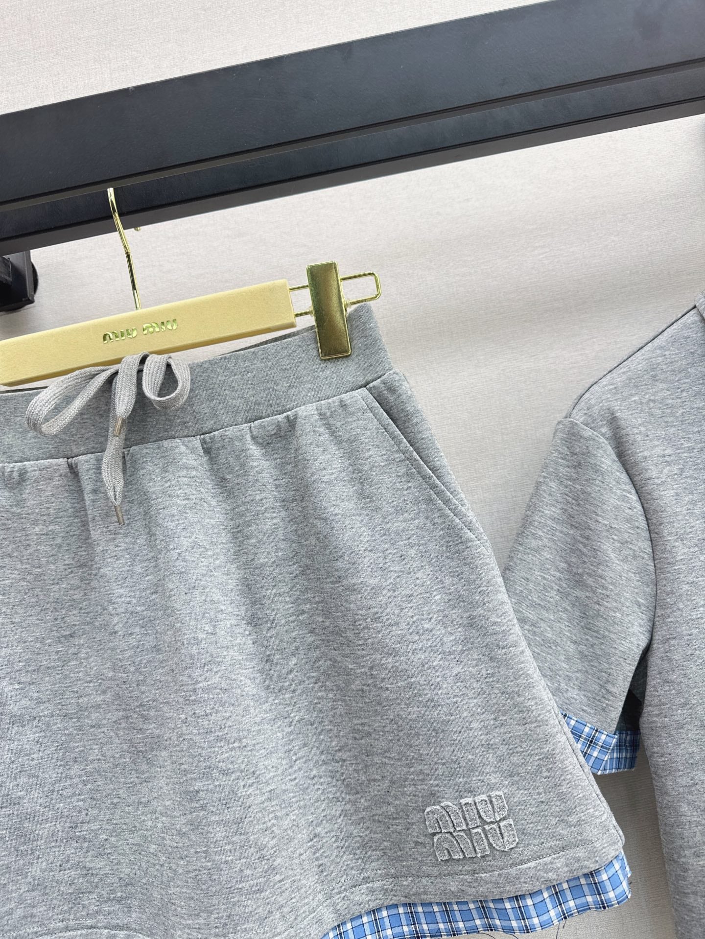 M*u 25ss Plaid lapel top + mini skirt suit