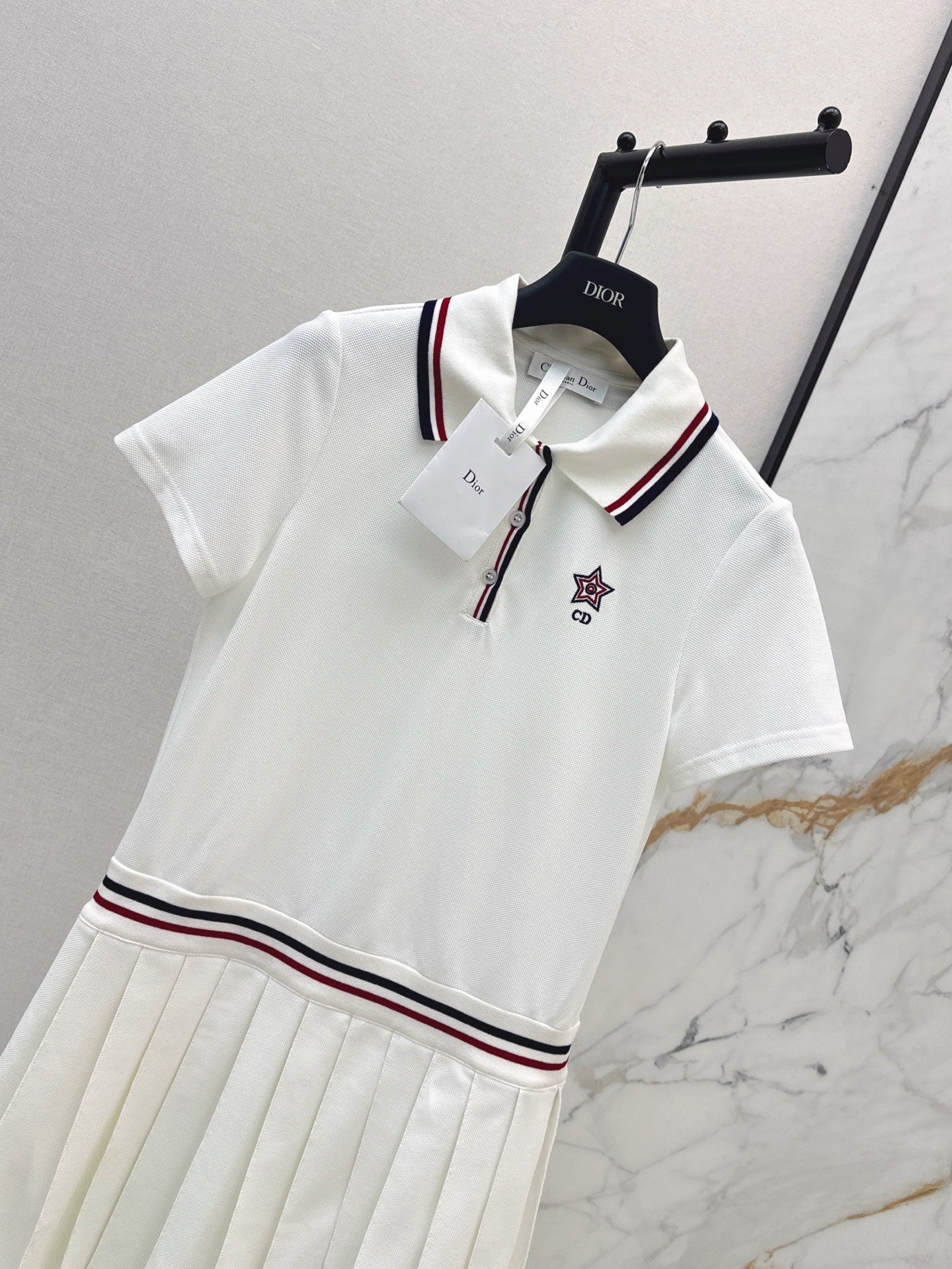 D*r 25ss Polo neck short sleeve pleated Dress