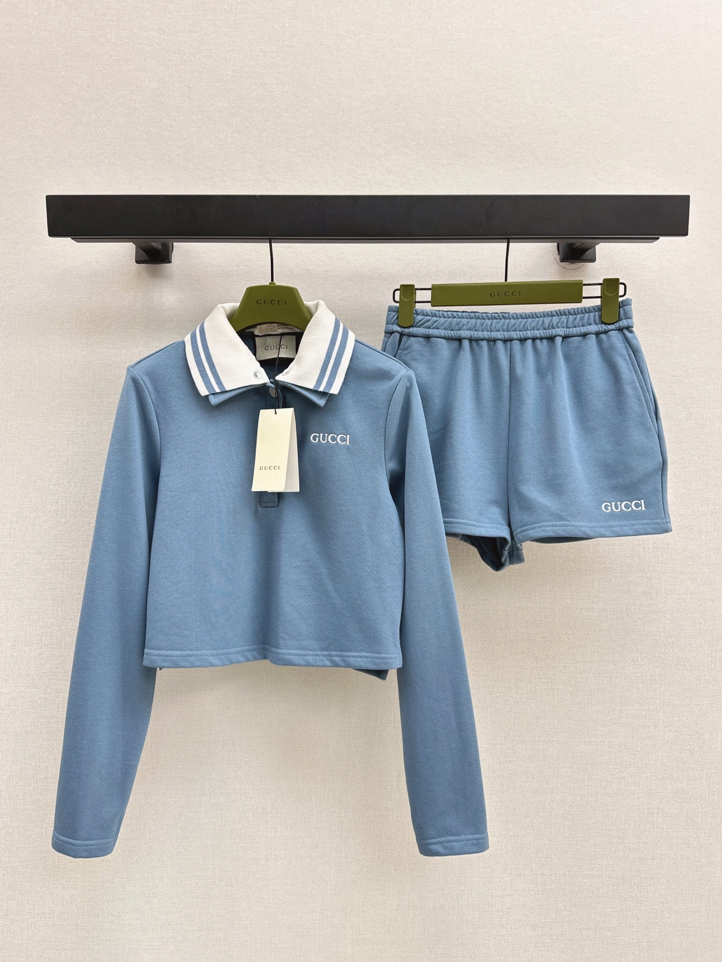 Gu* 25ss Polo collar crop trucksuit set