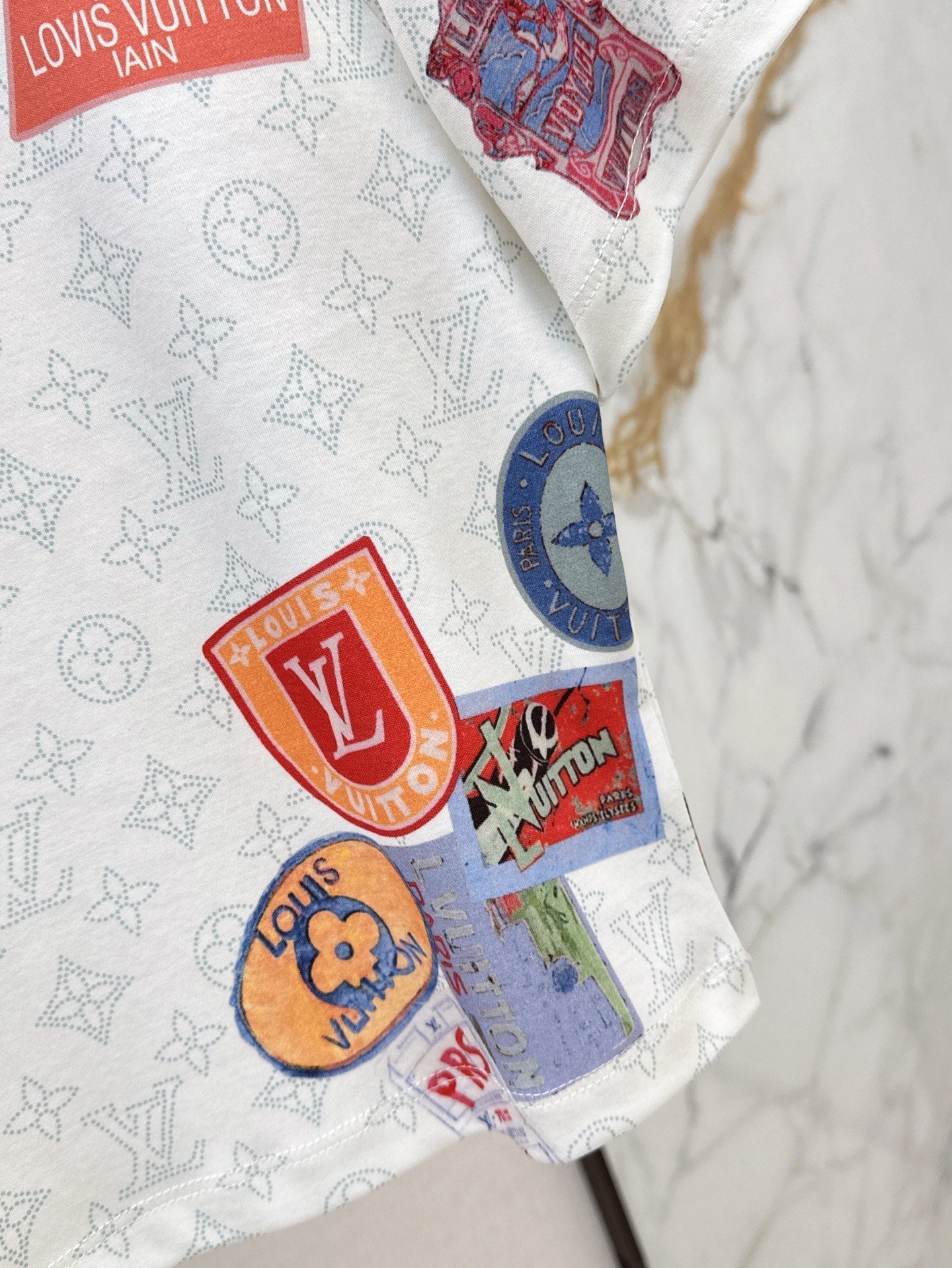 Loui* 25ss Patch print crop top