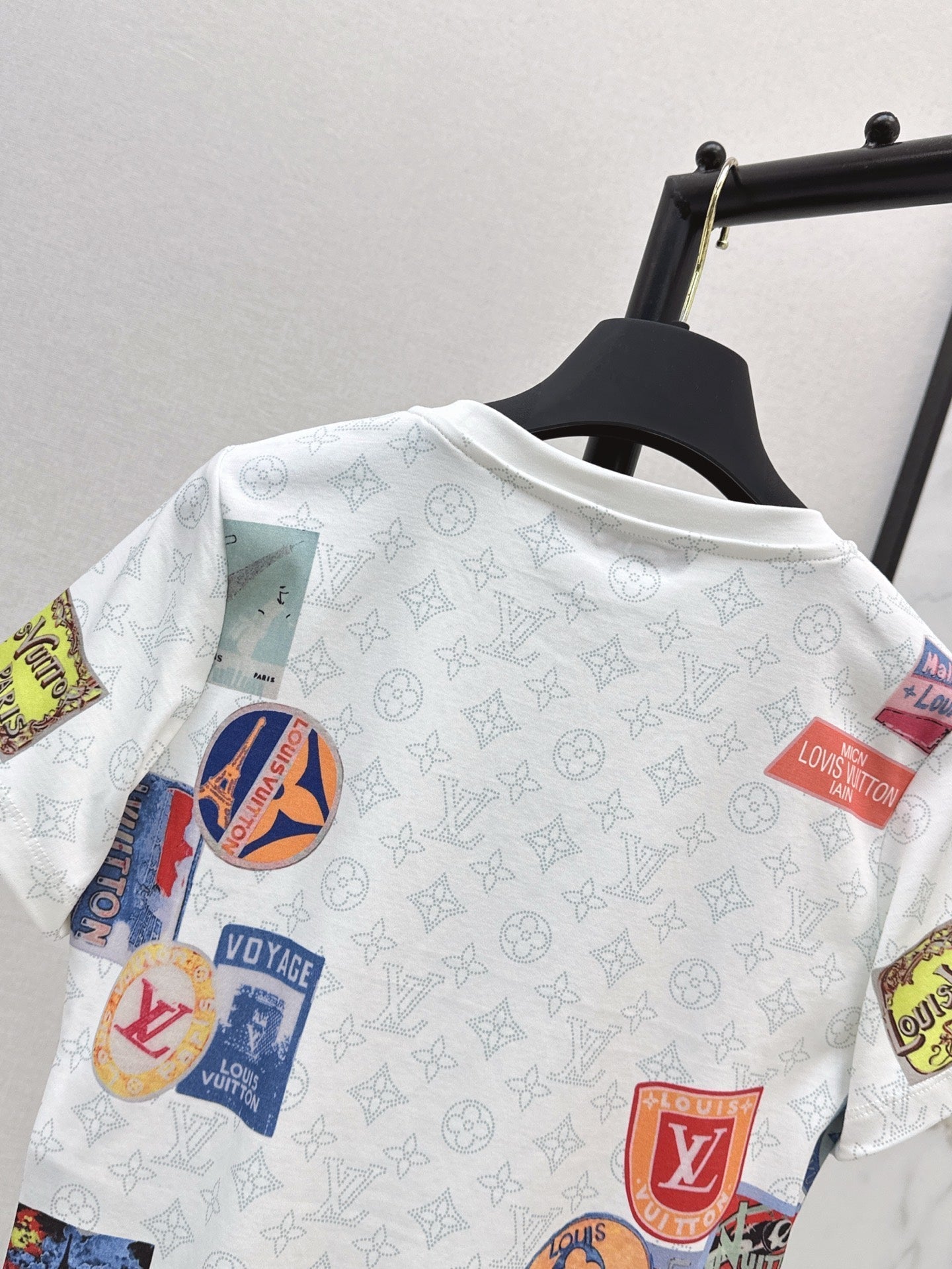 Loui* 25ss Patch print crop top