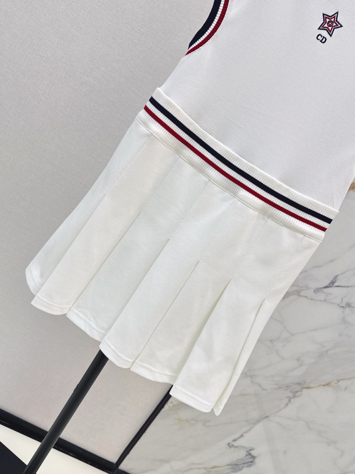 D*r 25ss Colorblock Sleeveless Pleated Dress