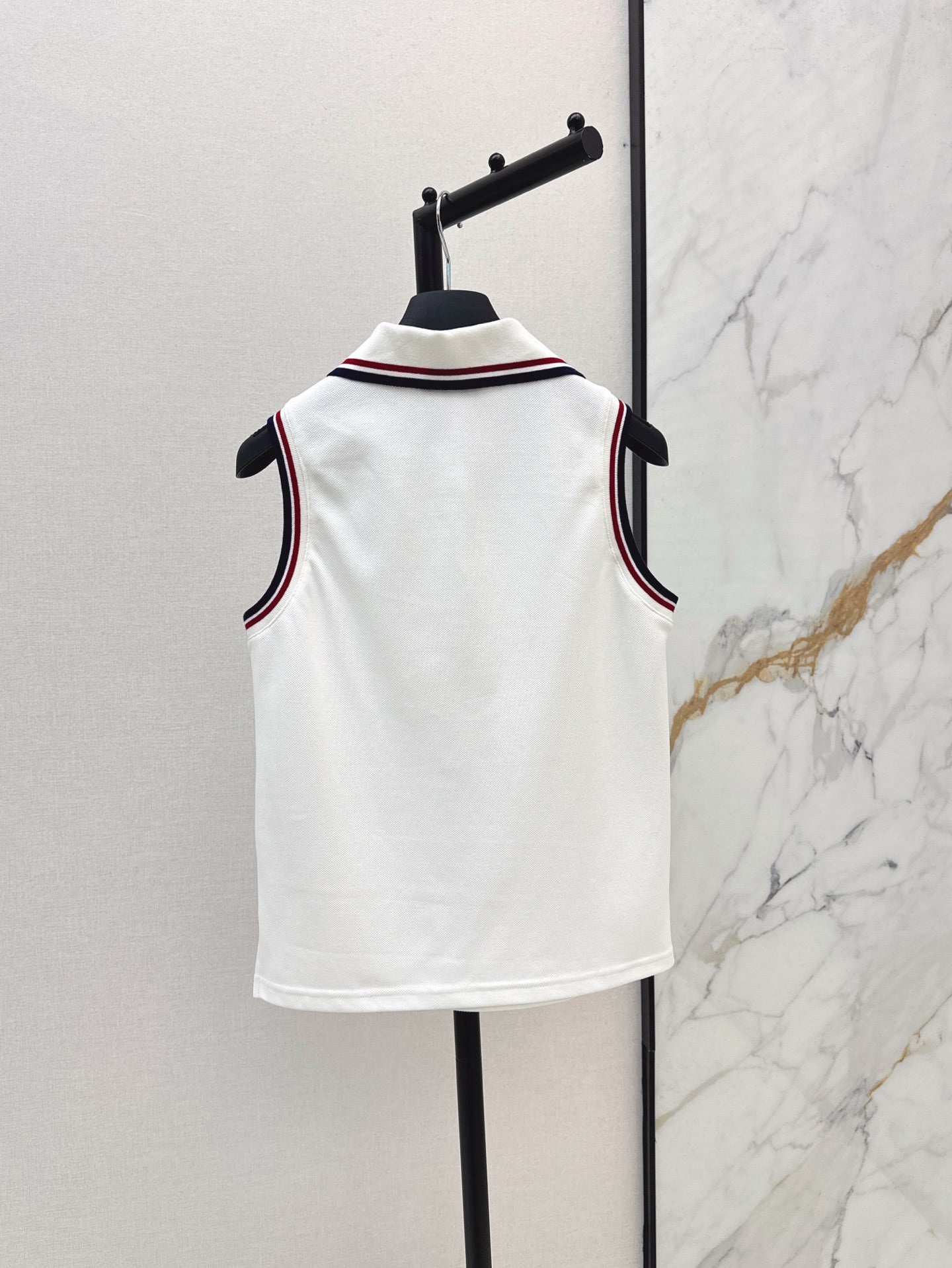 D*r 25ss embroidered polo neck sleeveless top