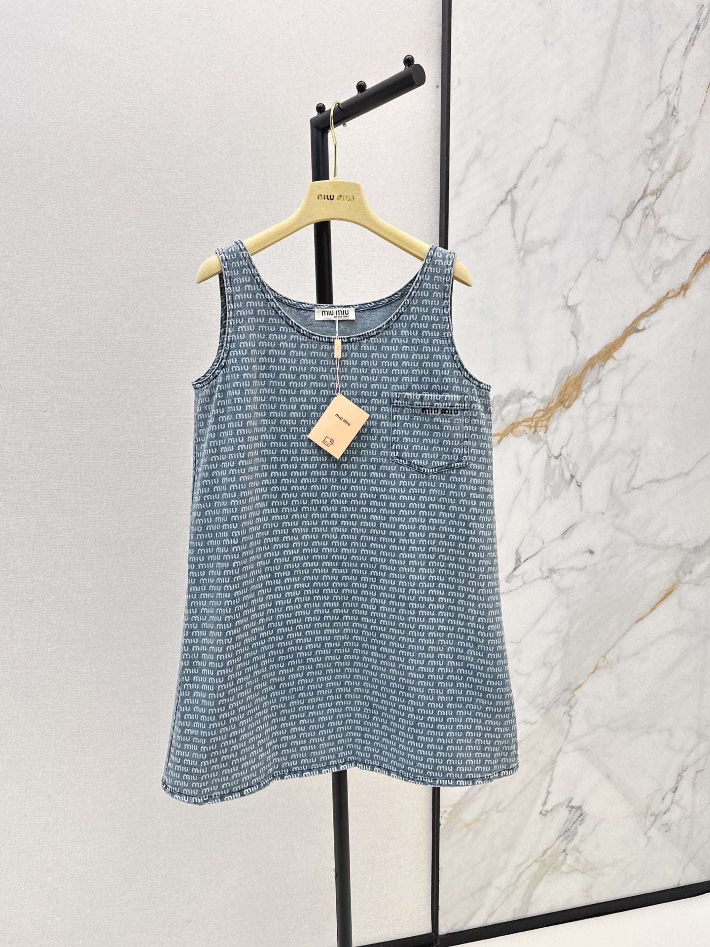 M*u 25ss Sleeveless denim mini dress