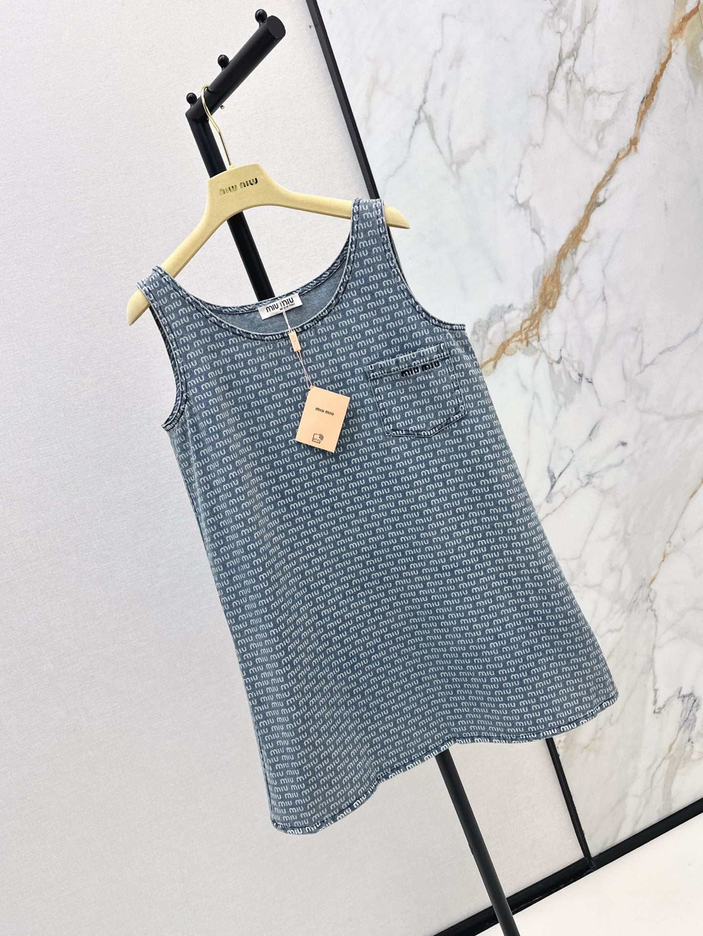 M*u 25ss Sleeveless denim mini dress