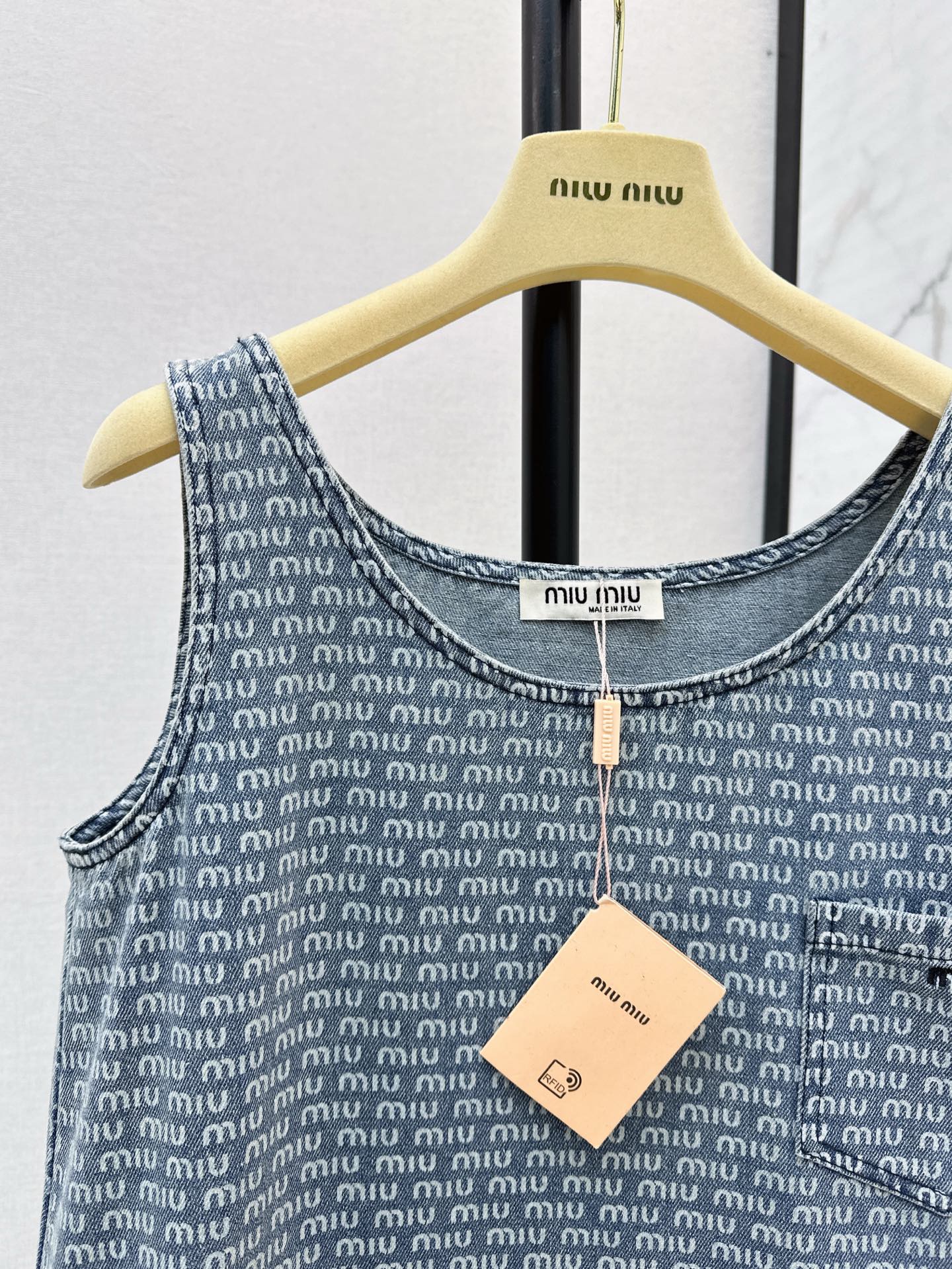 M*u 25ss Sleeveless denim mini dress