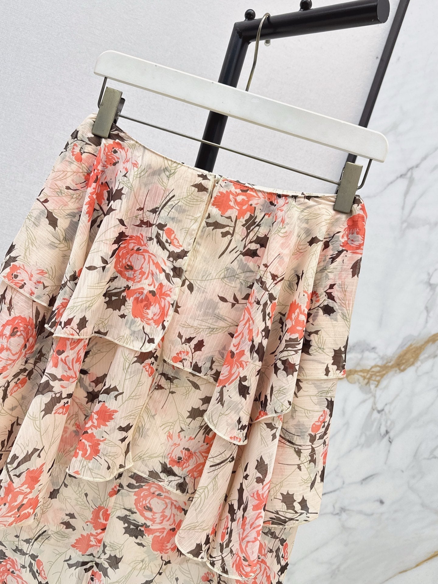 Loe* 25ss Floral print irregular layered skirt