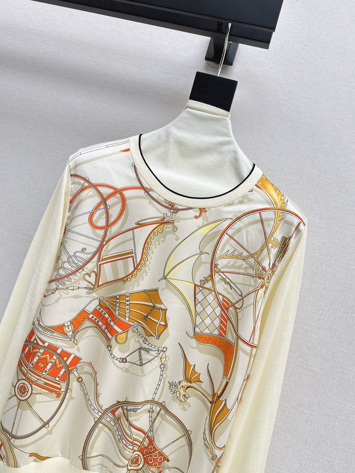 Herm* 25ss long-sleeve twillaine sweater