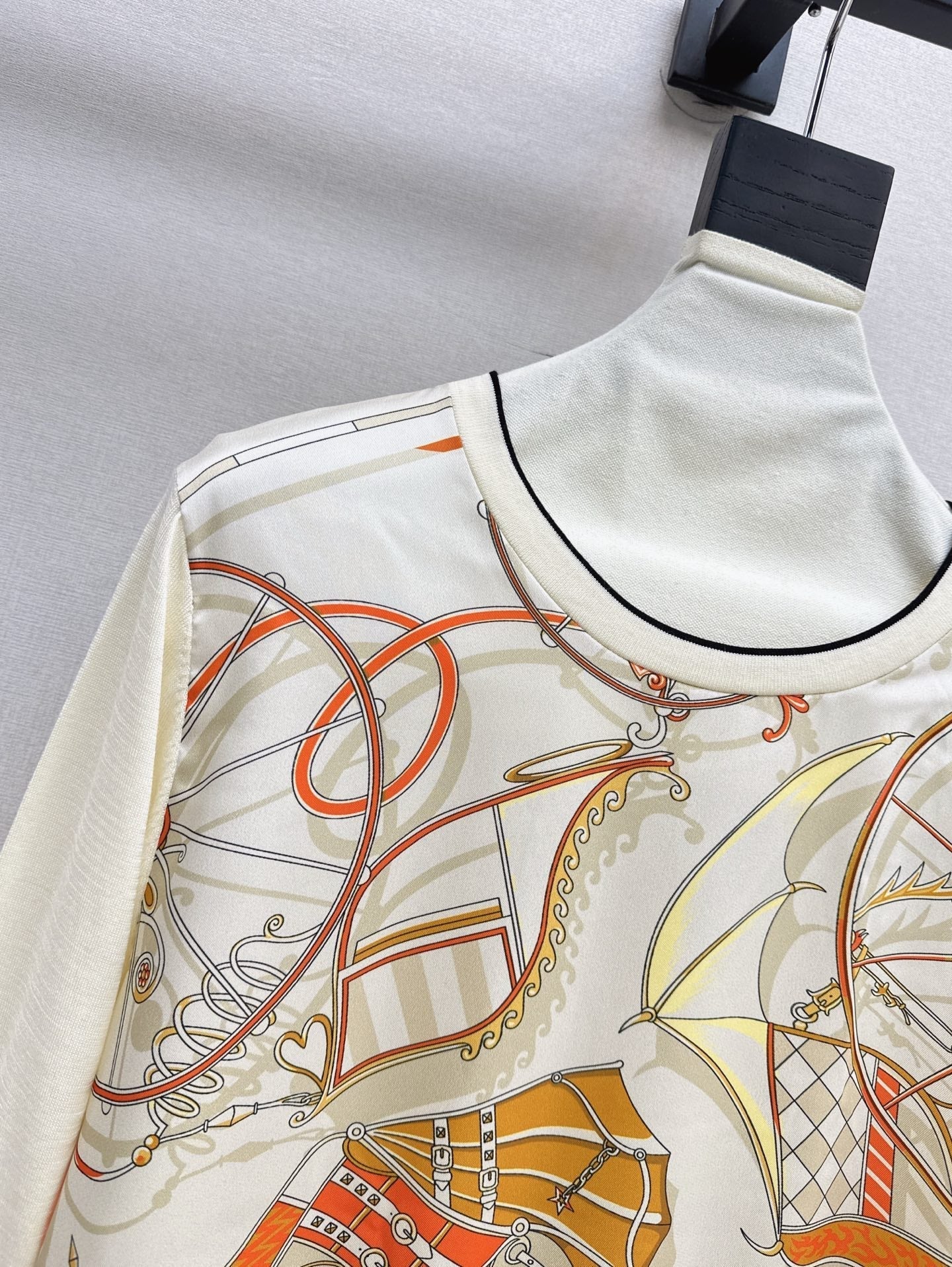 Herm* 25ss long-sleeve twillaine sweater