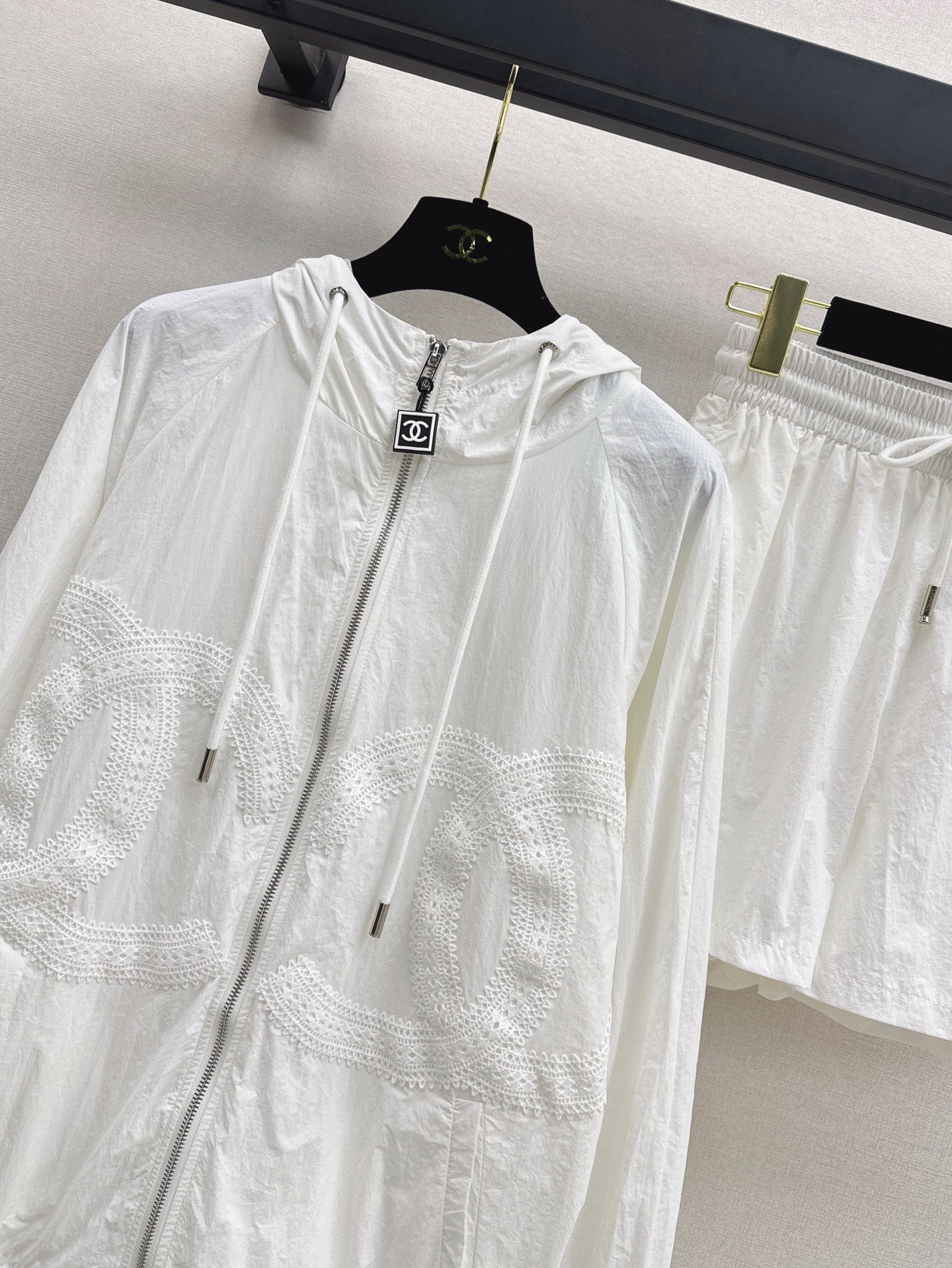 C*nel 25ss Embroidered Windbreaker + shorts set