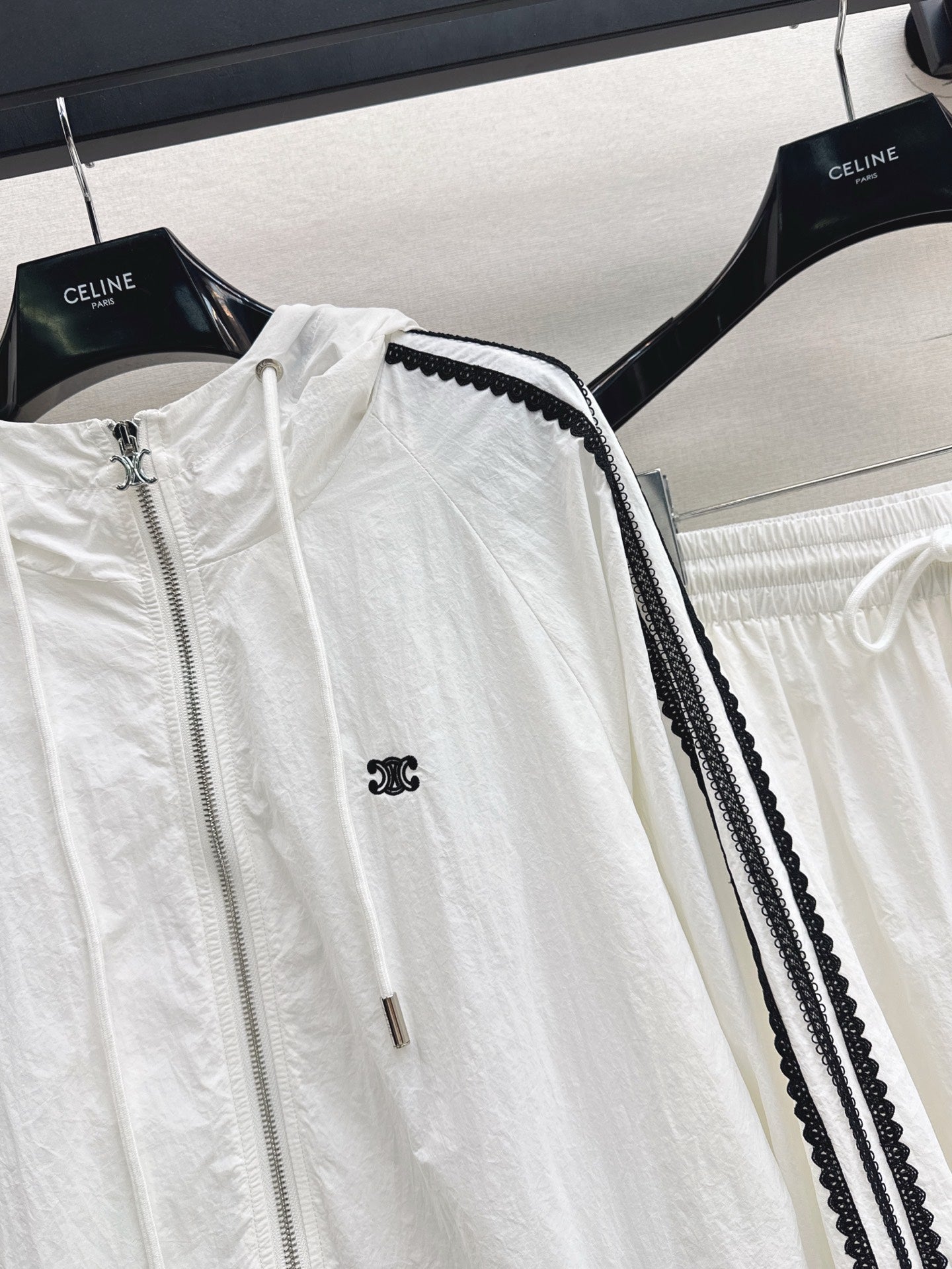Cel* 25ss Embroidered Windbreaker + shorts set