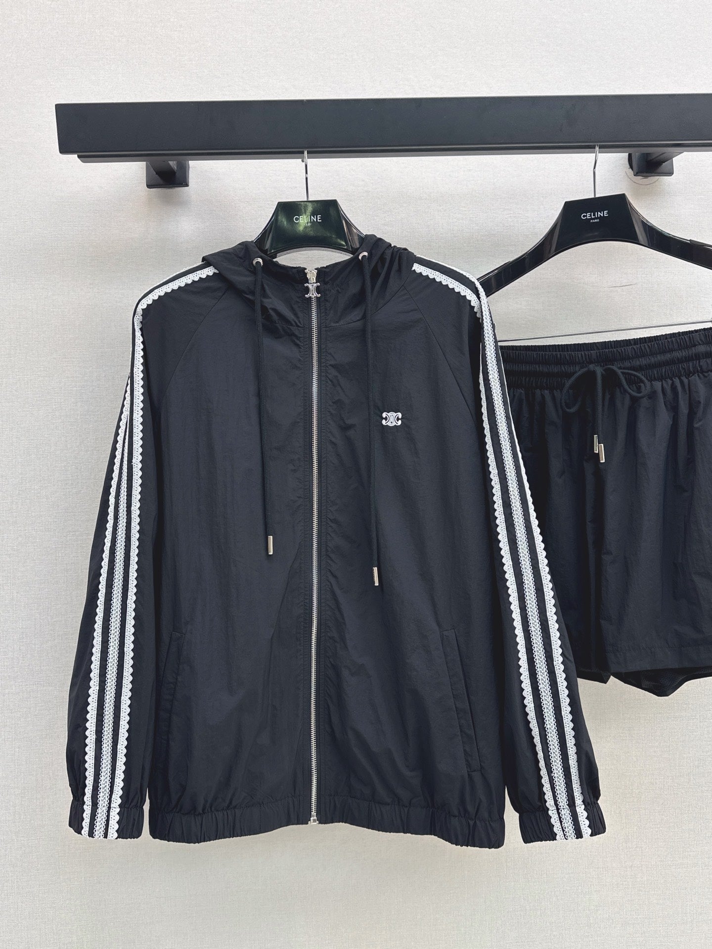 Cel* 25ss Embroidered Windbreaker + shorts set