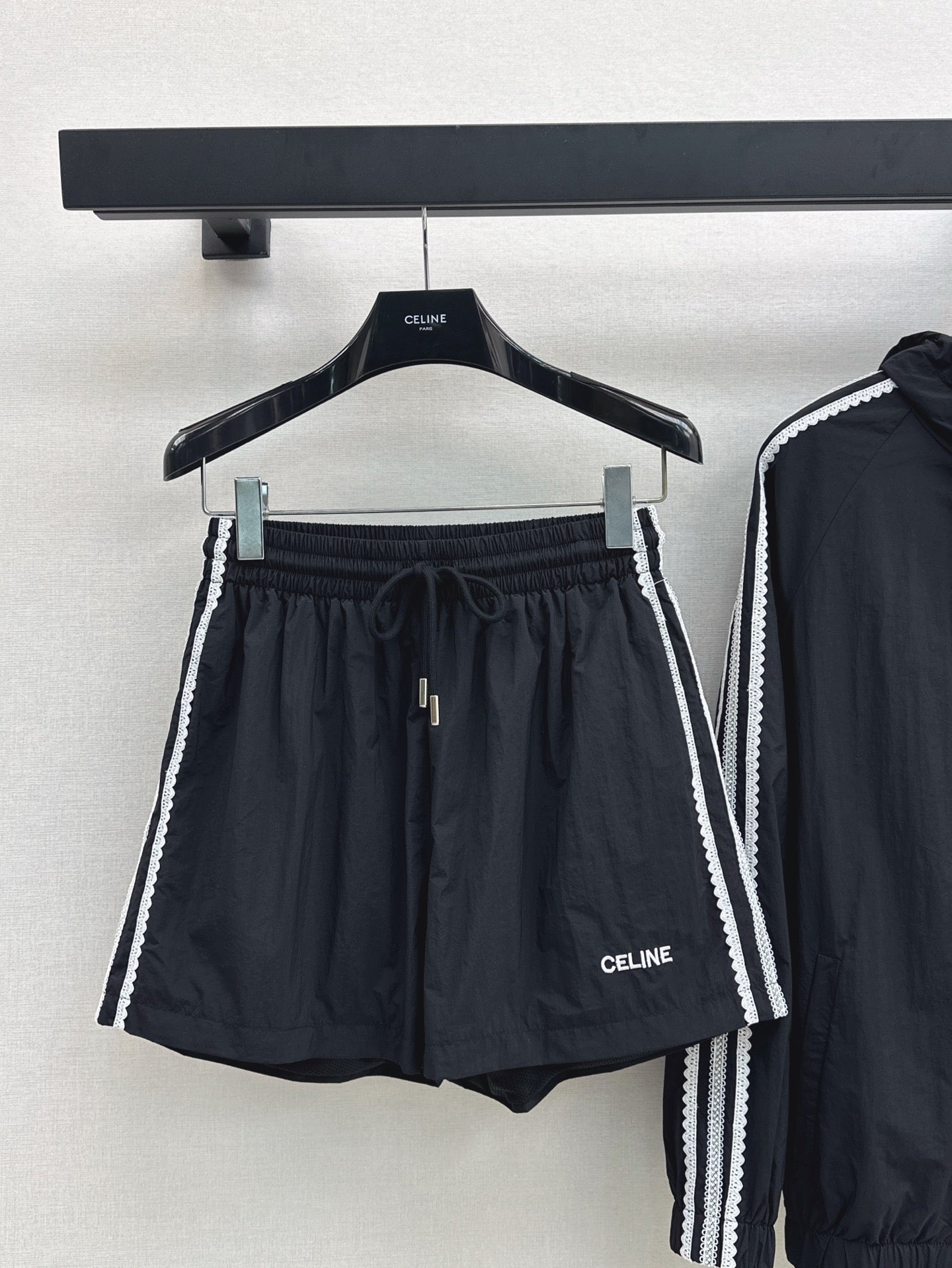 Cel* 25ss Embroidered Windbreaker + shorts set