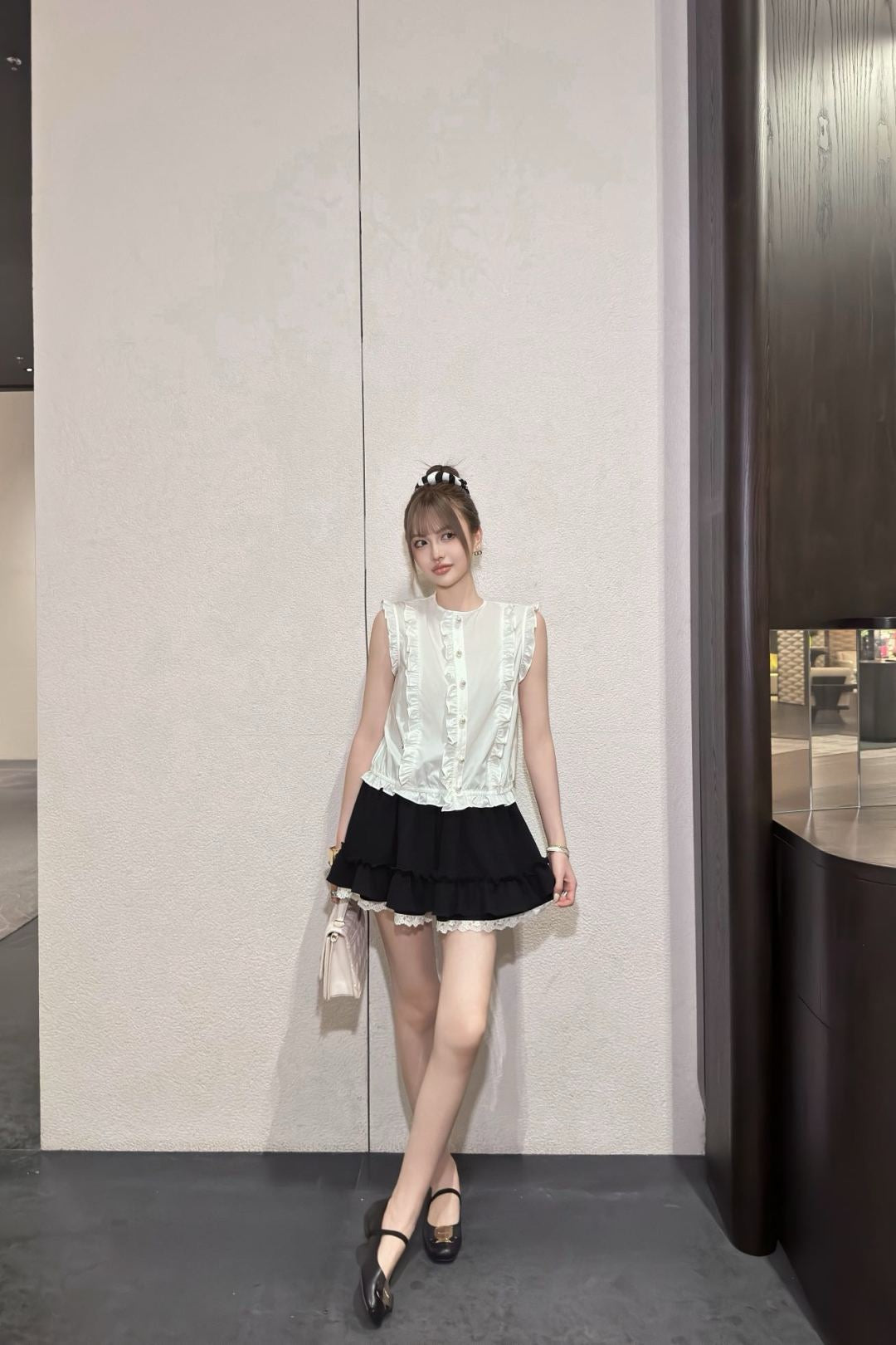 D*r 25ss Sleeveless shirt with ruffle trim