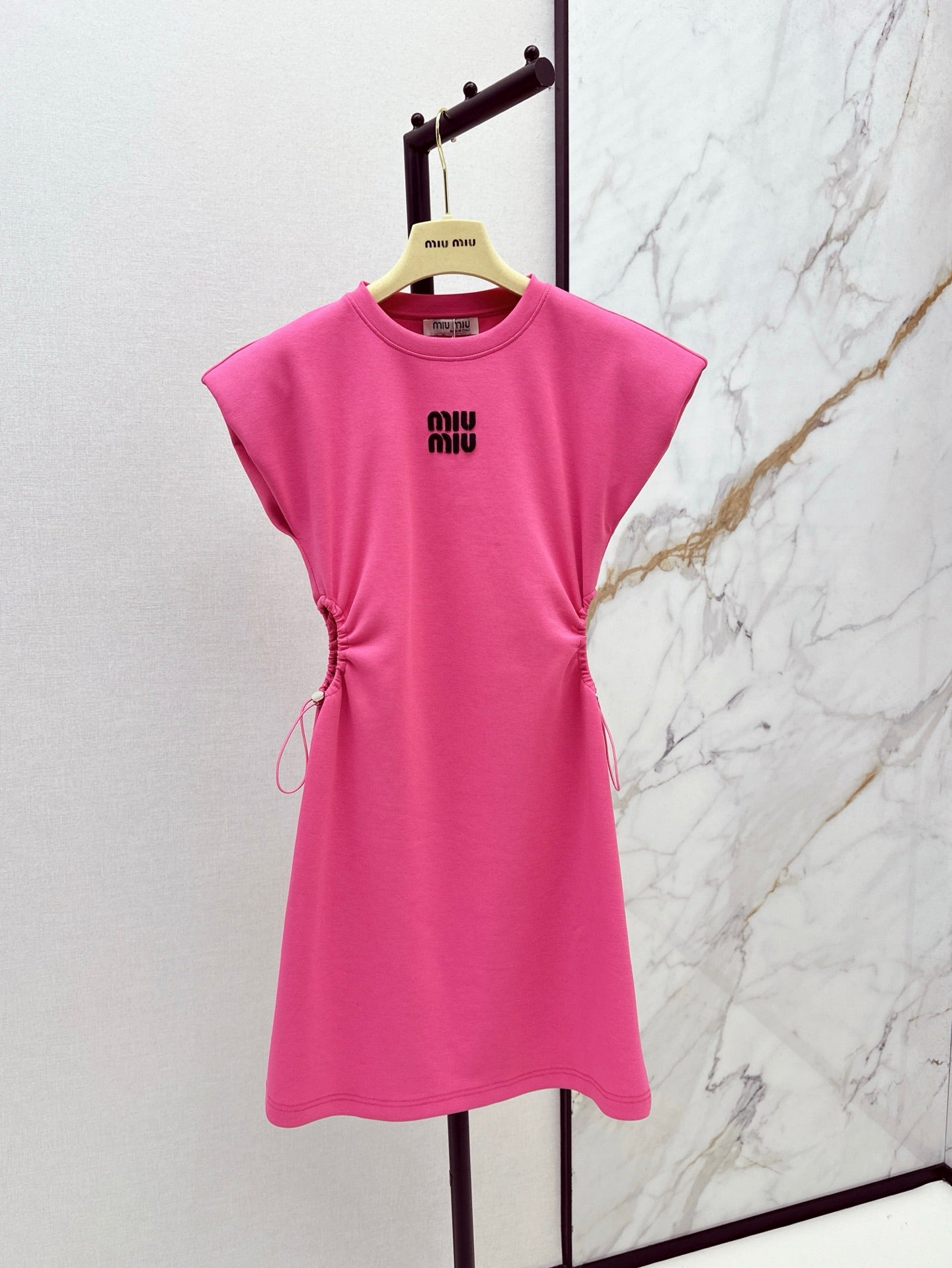 M*u 25ss Embroidered drawstring waist dress