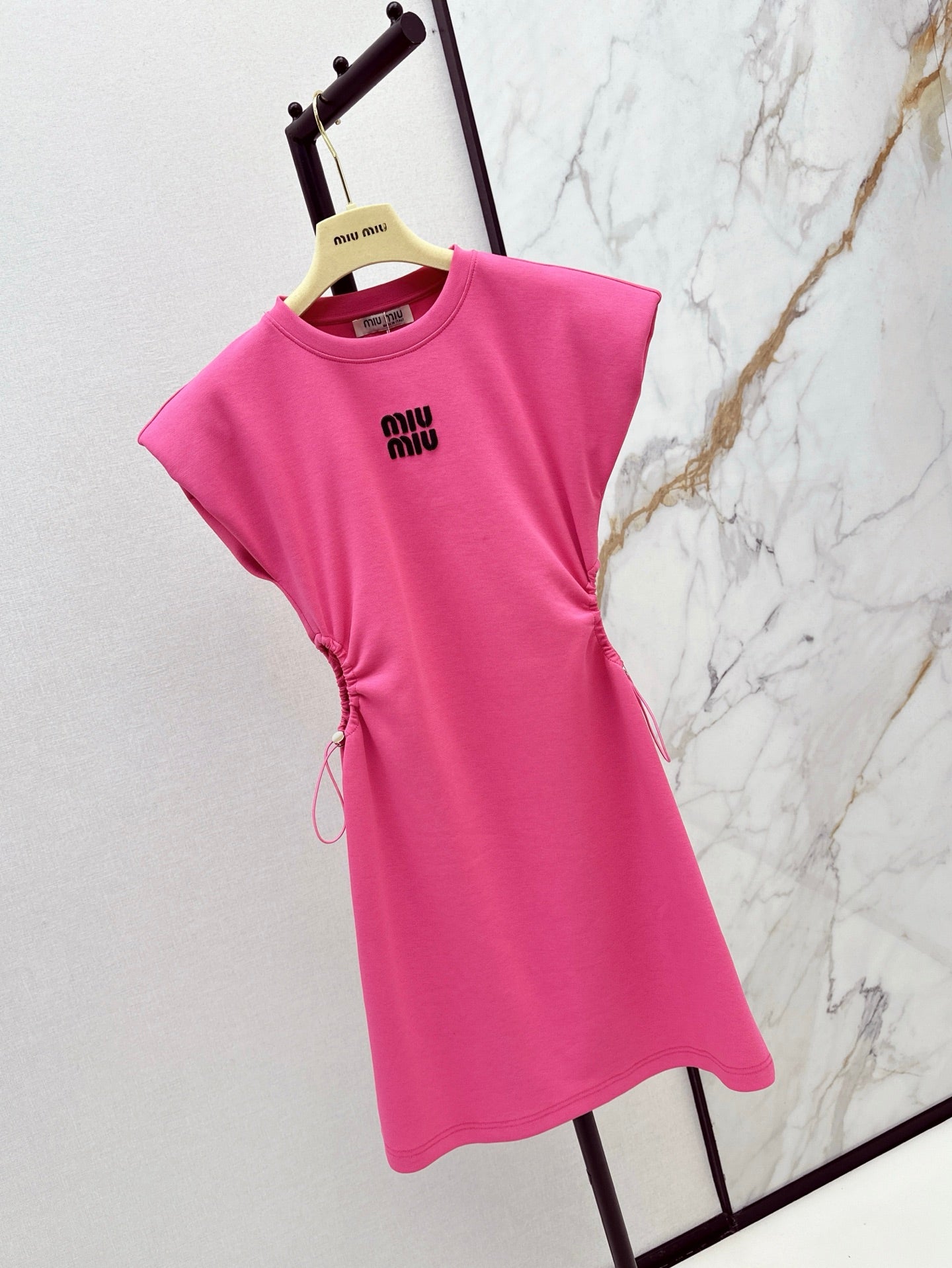 M*u 25ss Embroidered drawstring waist dress