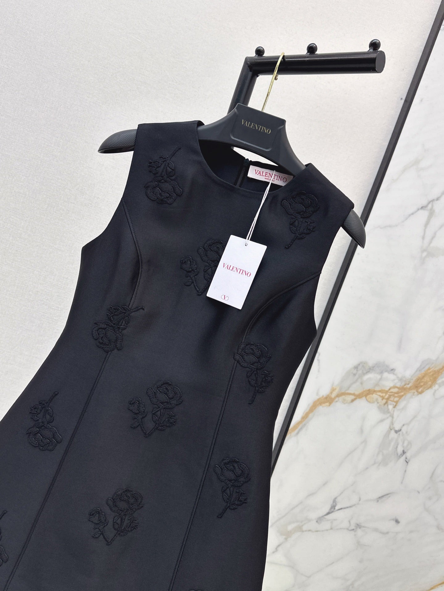 Valen* 25ss rose patch mini dress