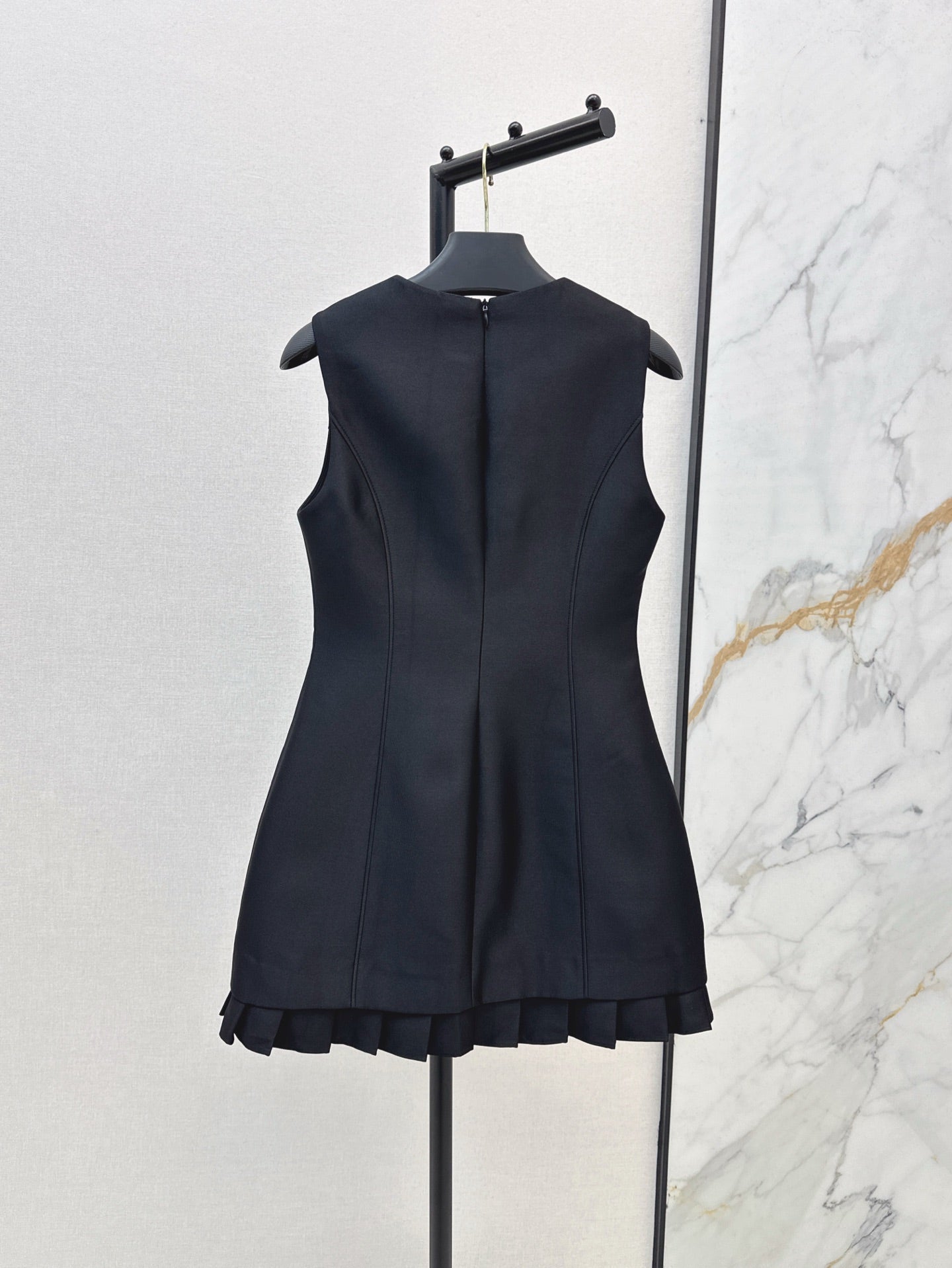 Valen* 25ss rose patch mini dress