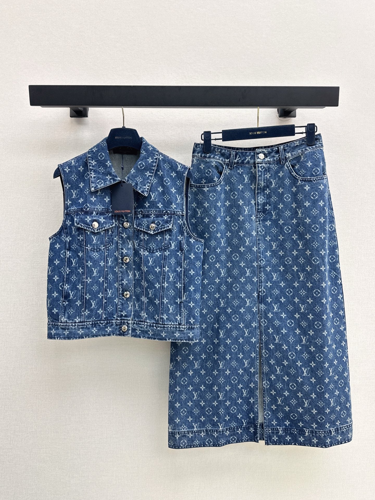 Loui* 25ss monogram denim suit