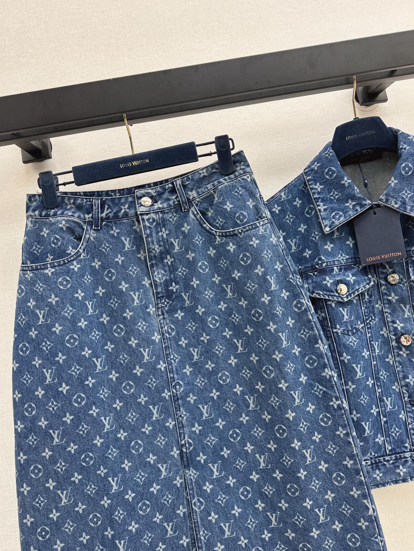 Loui* 25ss monogram denim suit