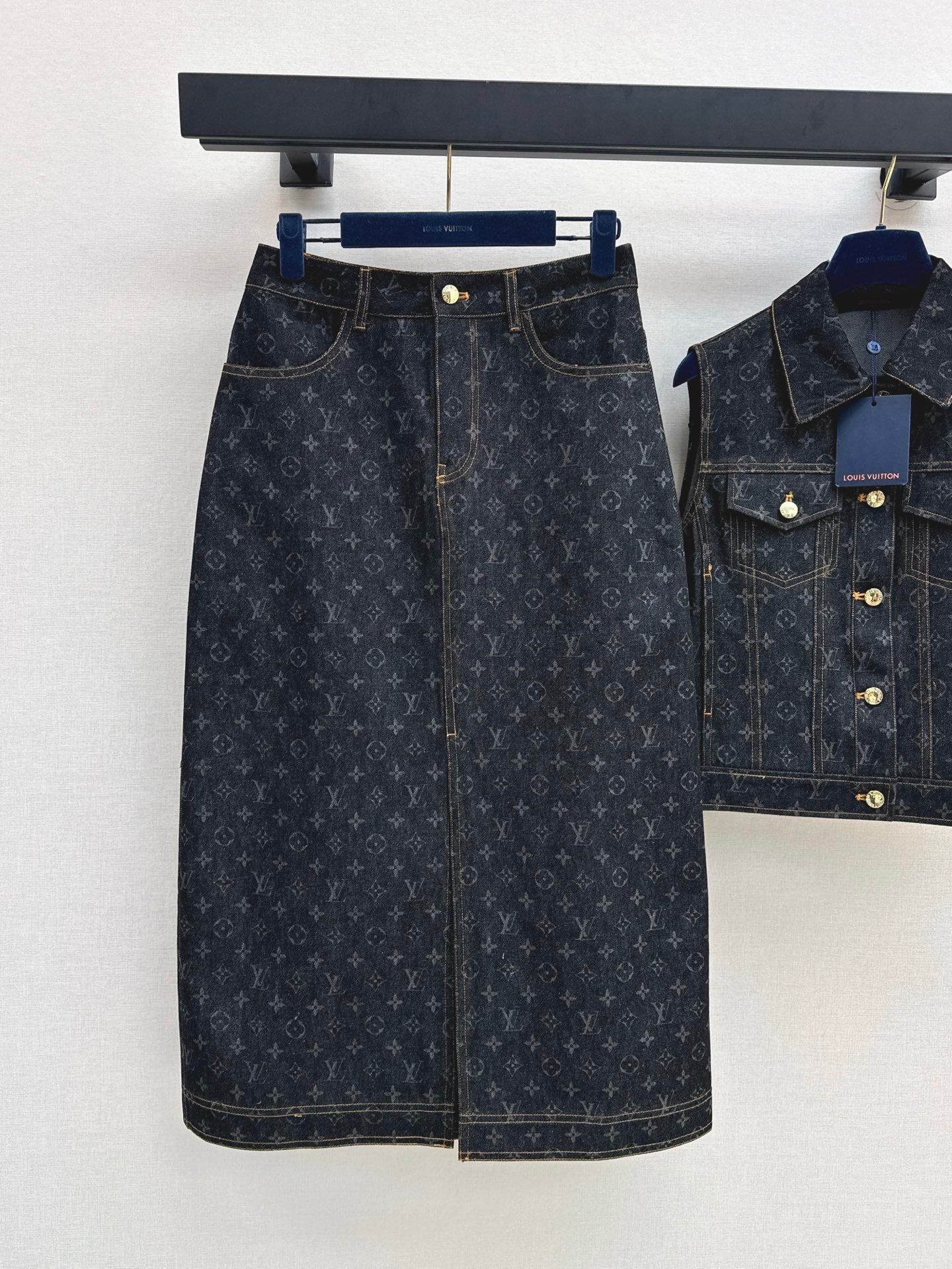 Loui* 25ss monogram denim suit