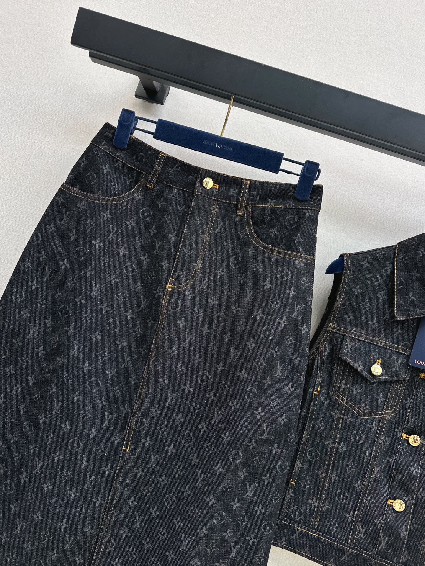 Loui* 25ss monogram denim suit