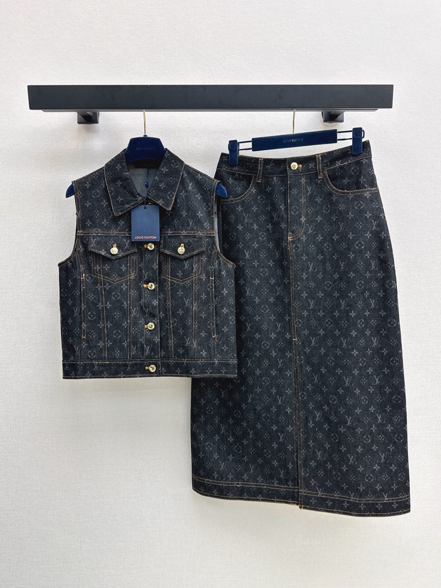 Loui* 25ss monogram denim suit