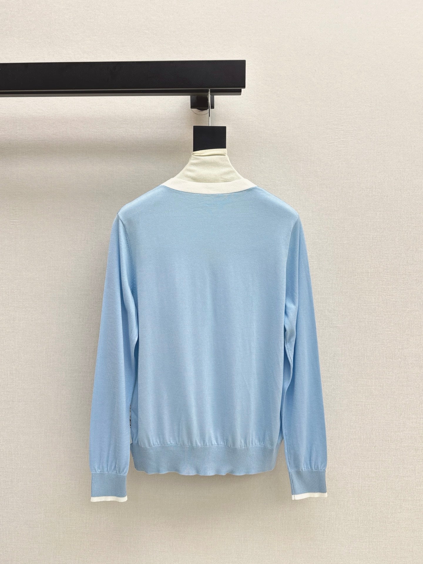Herm* 25ss long-sleeve twillaine sweater