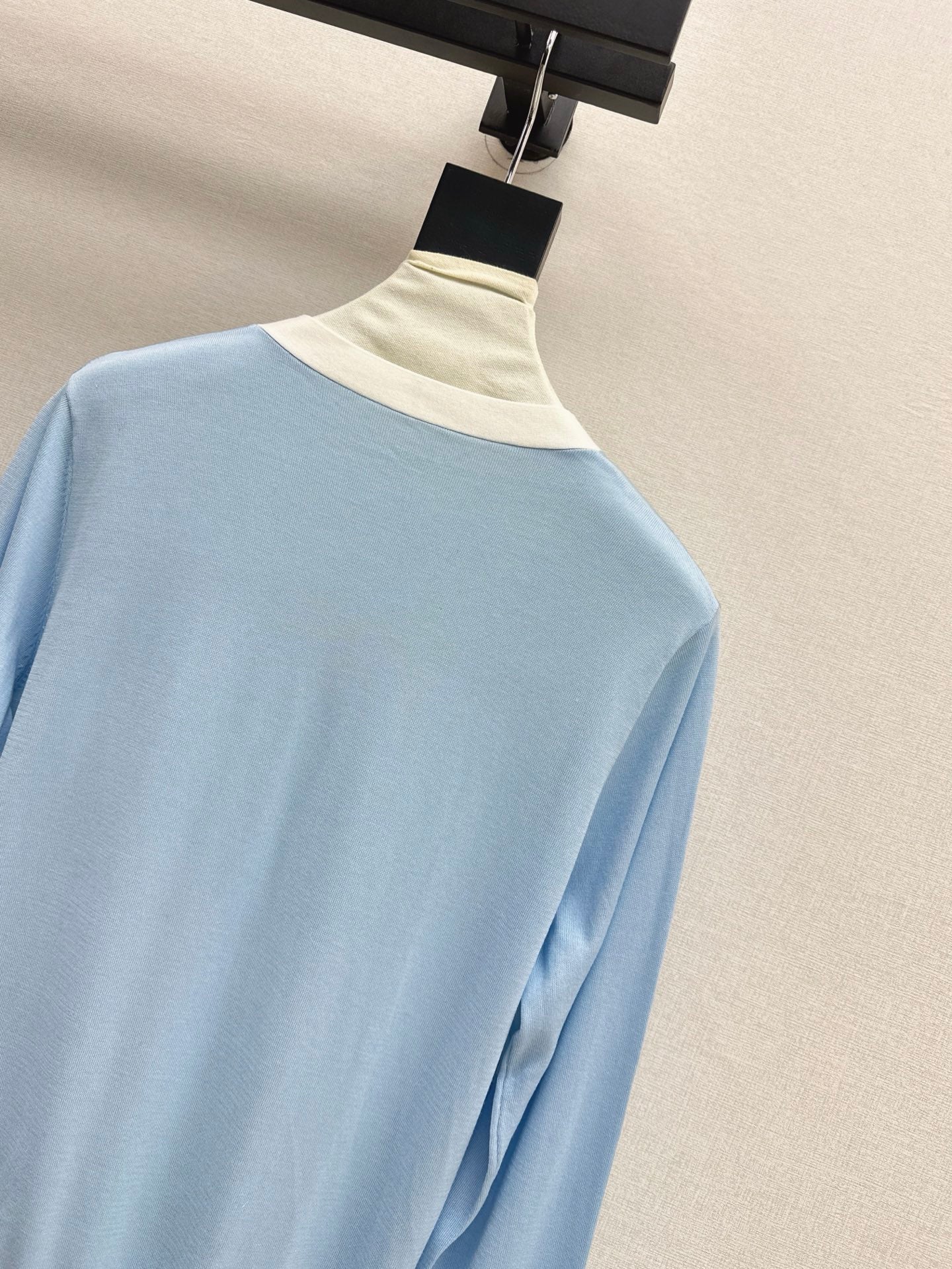 Herm* 25ss long-sleeve twillaine sweater