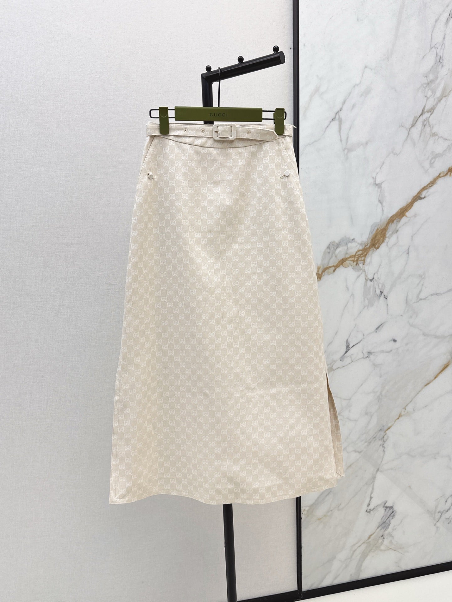 Gu*25ss GG jacquard belted skirt