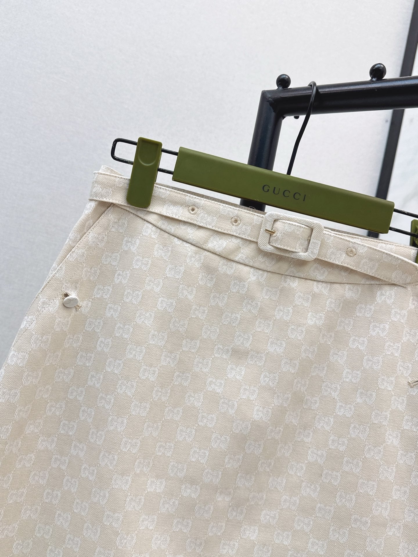 Gu*25ss GG jacquard belted skirt