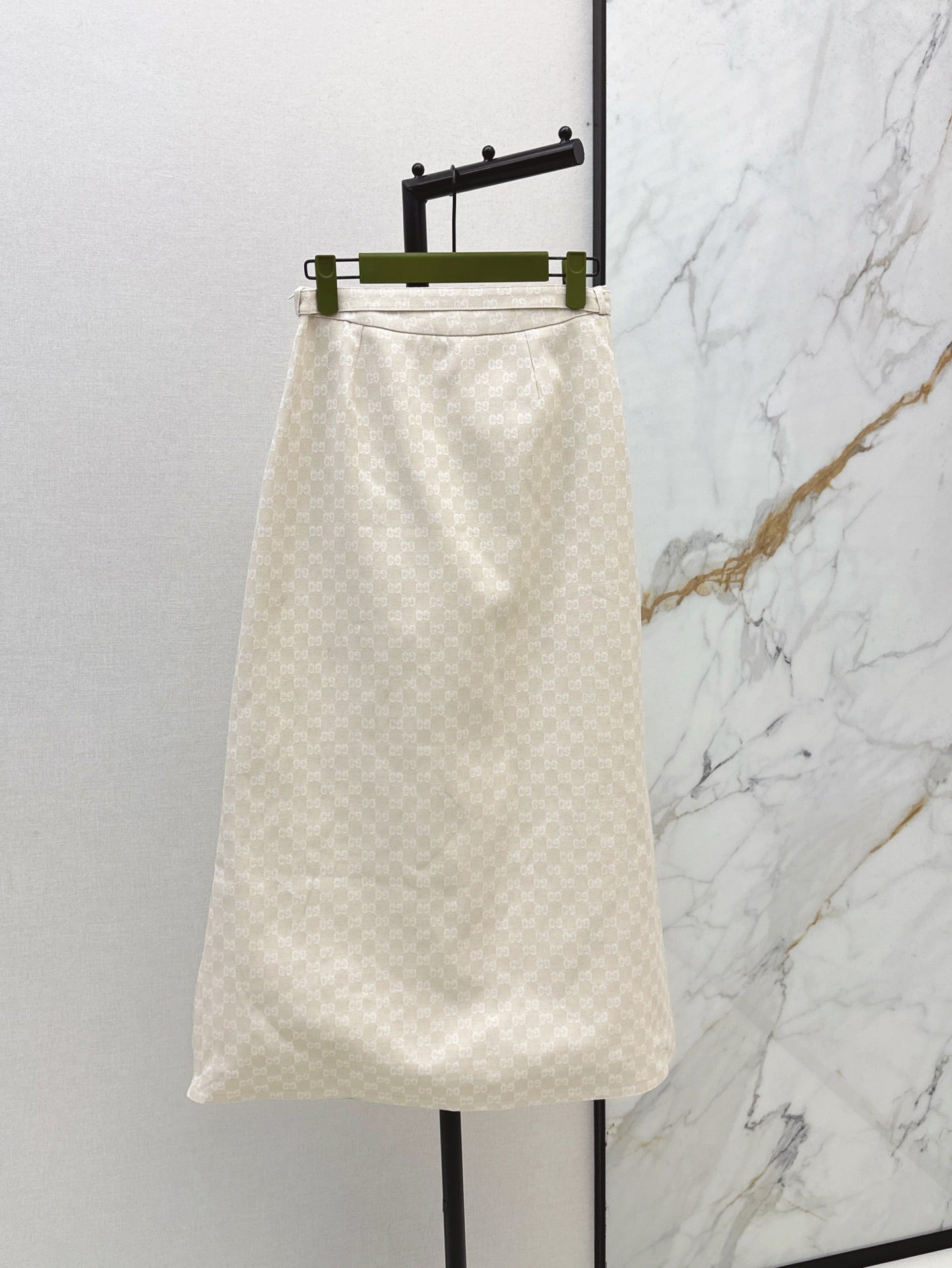 Gu*25ss GG jacquard belted skirt