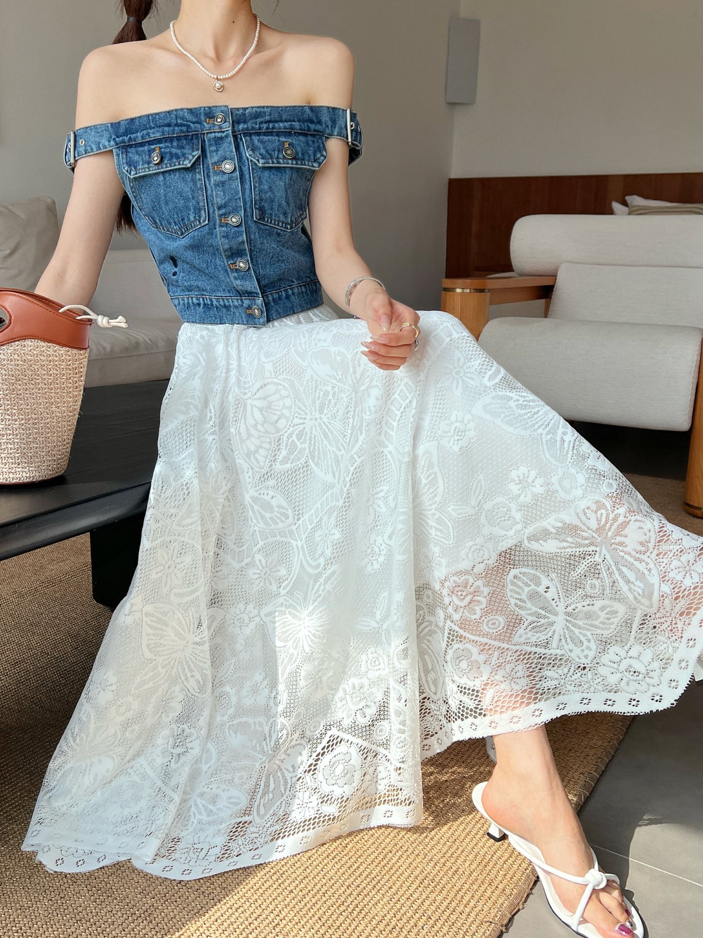 D*r 25ss Lace Flared Mid-Length Skirt